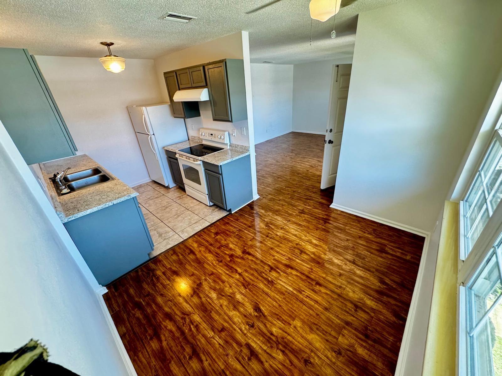 840 CENTER AVENUE 98