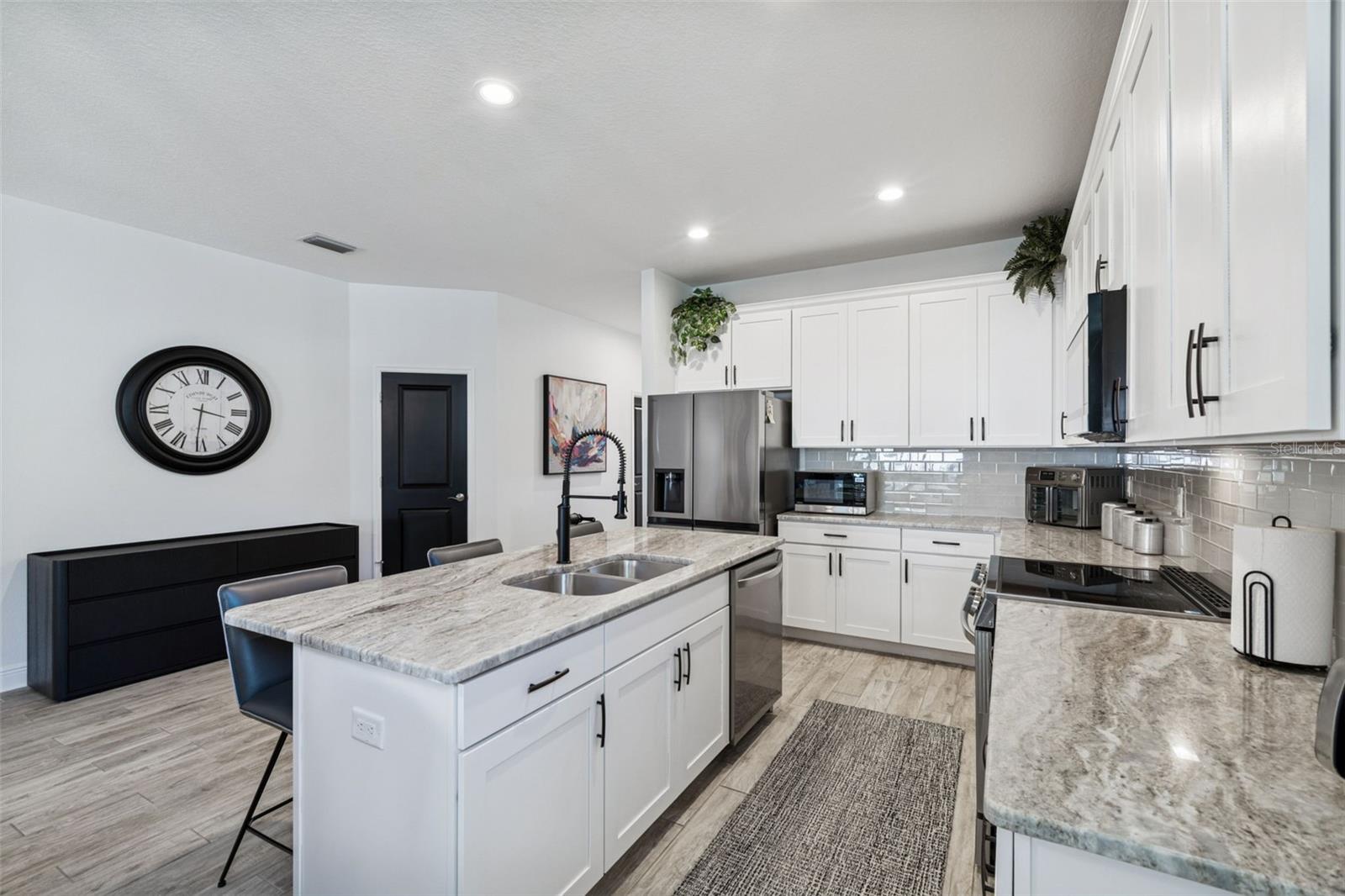 INTERBAY - Residential