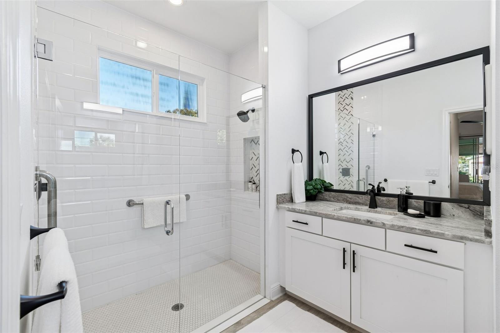 INTERBAY - Residential