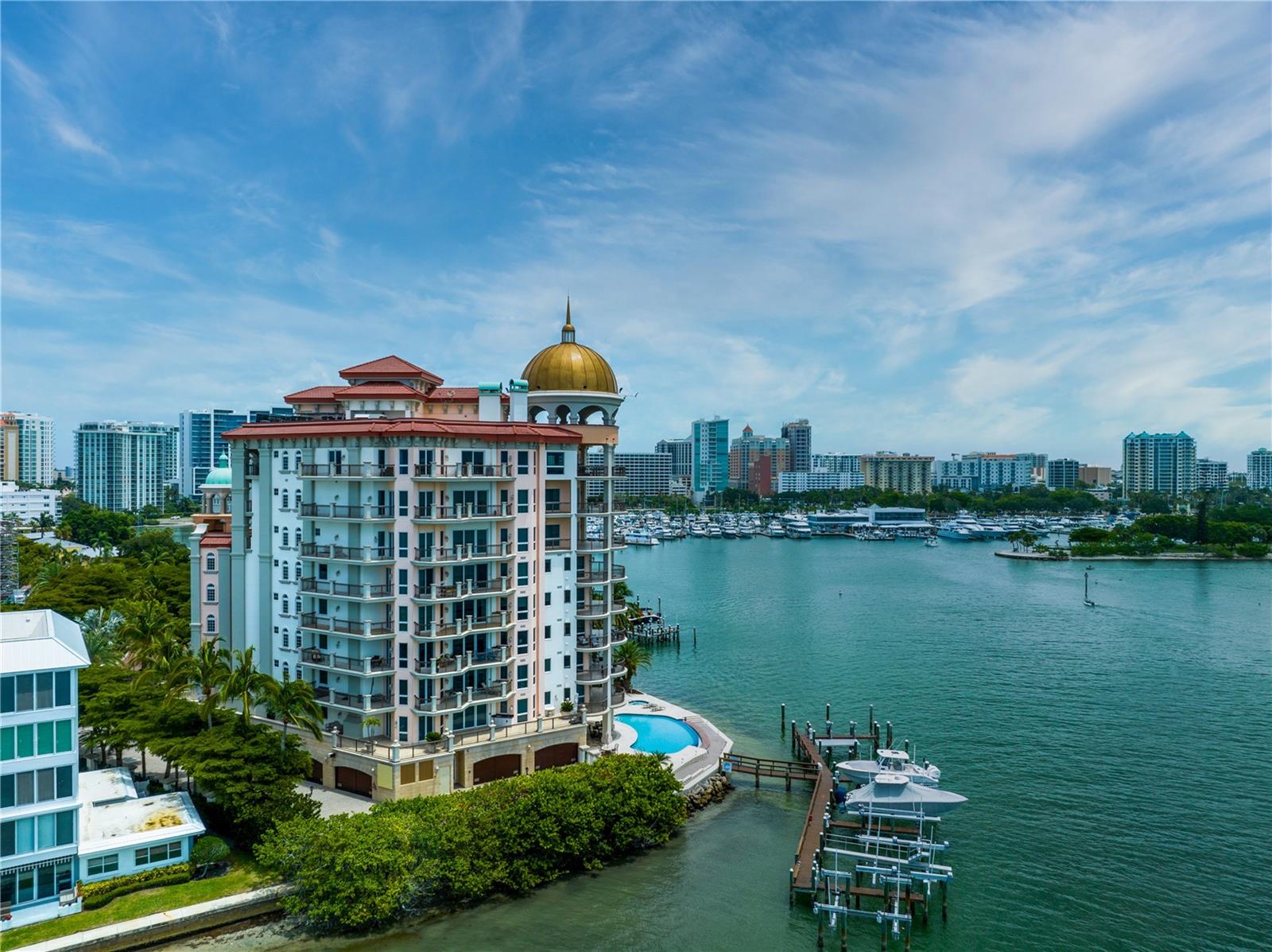 THE GRANDE RIVIERA - Residential