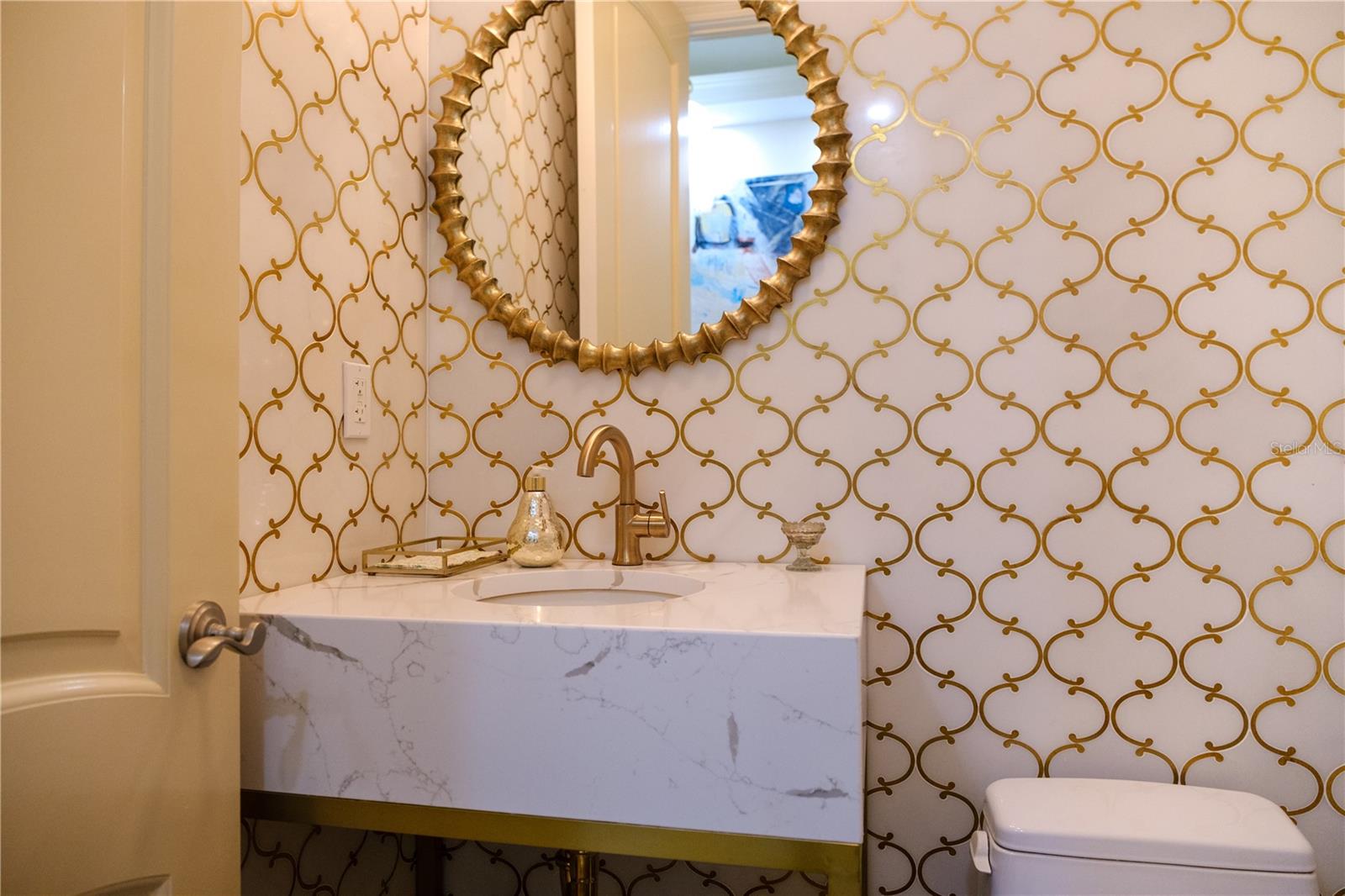 THE GRANDE RIVIERA - Residential