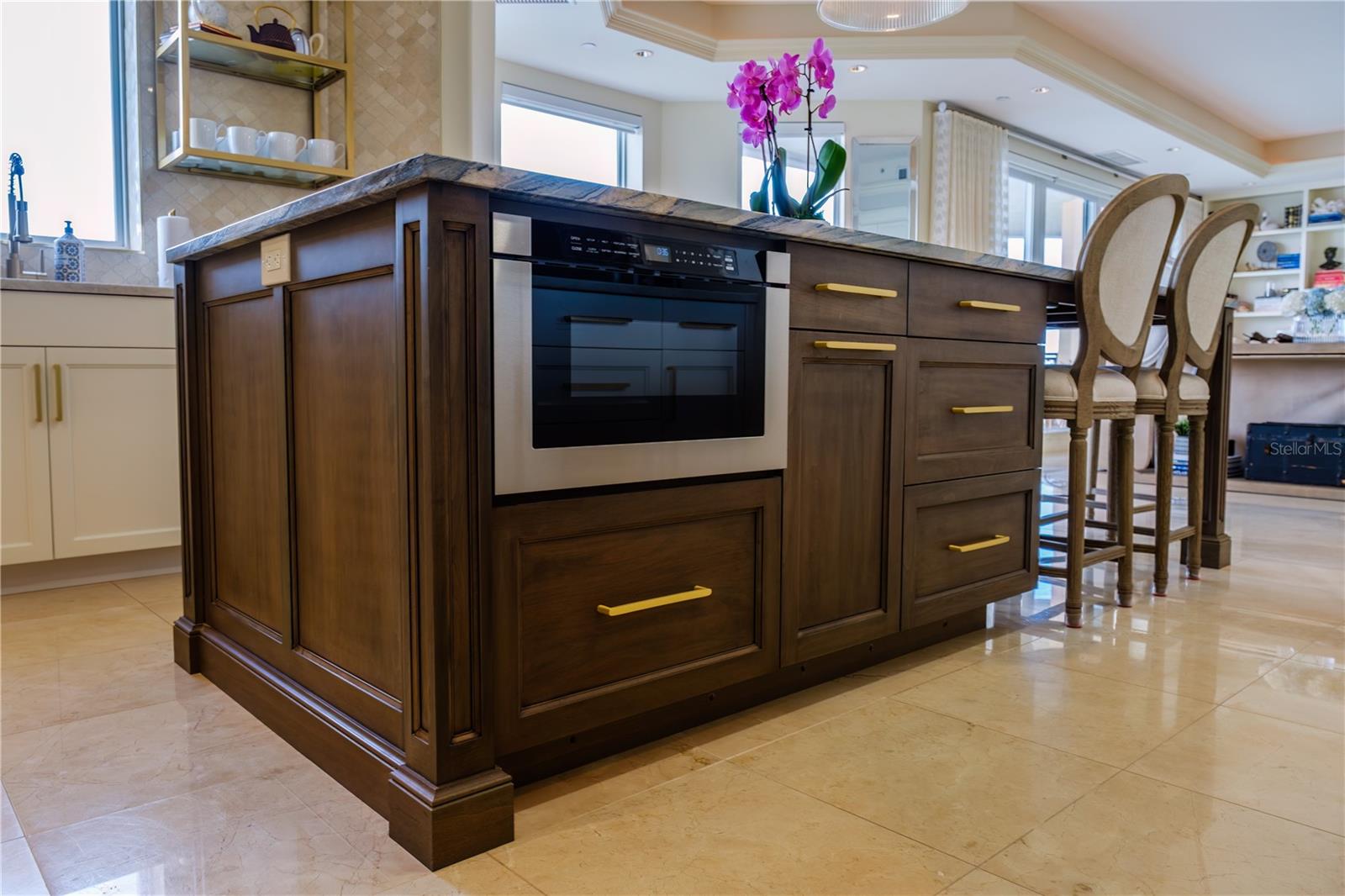 THE GRANDE RIVIERA - Residential