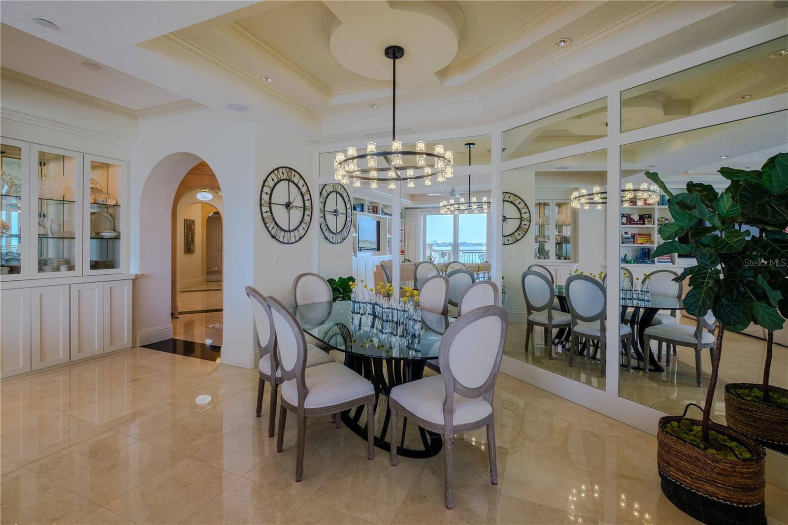 THE GRANDE RIVIERA - Residential