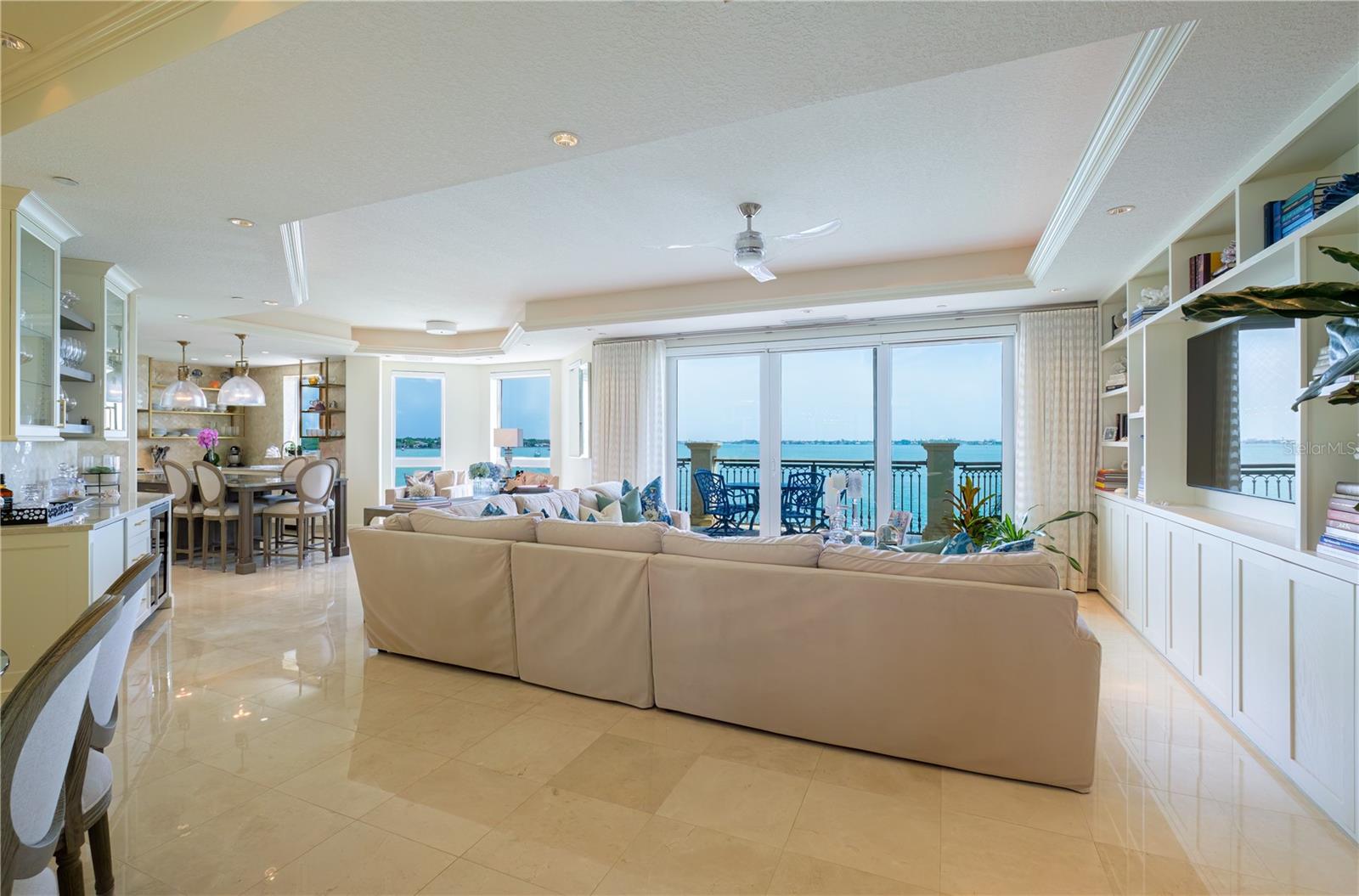 THE GRANDE RIVIERA - Residential