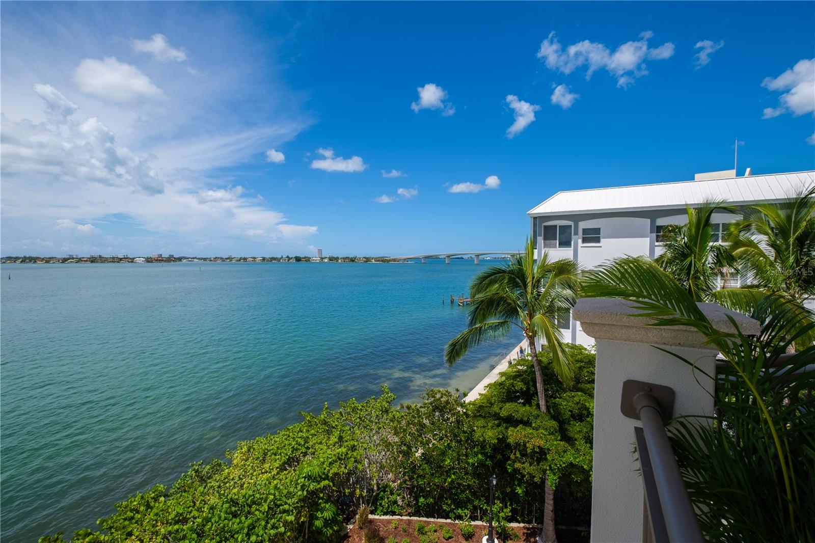 THE GRANDE RIVIERA - Residential