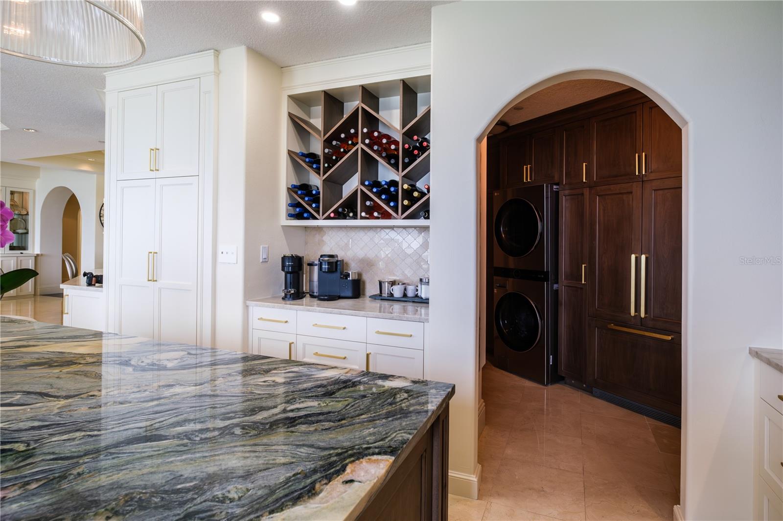 THE GRANDE RIVIERA - Residential