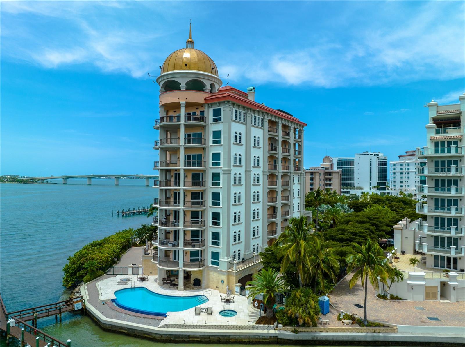 THE GRANDE RIVIERA - Residential