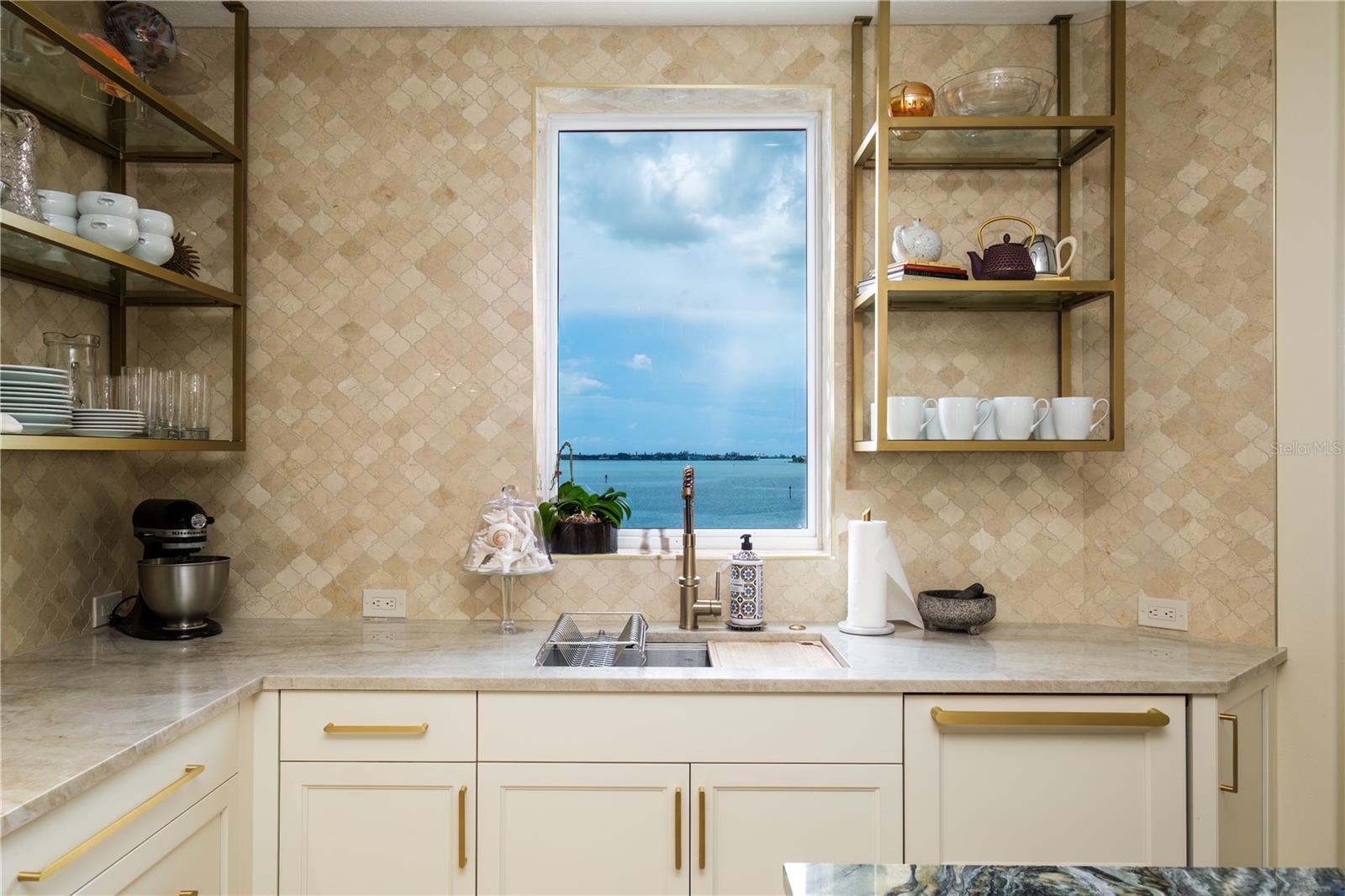 THE GRANDE RIVIERA - Residential