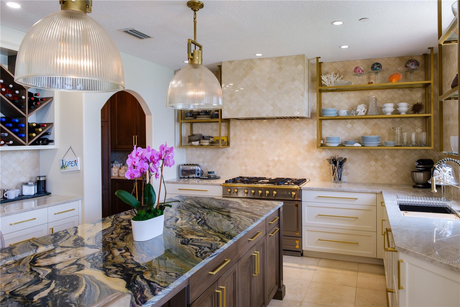 THE GRANDE RIVIERA - Residential