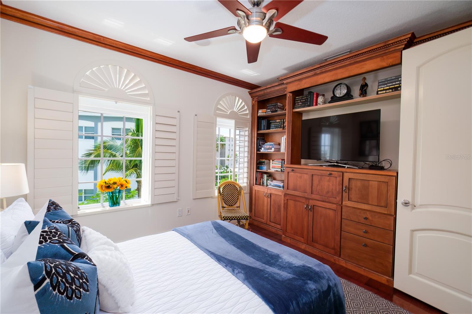 THE GRANDE RIVIERA - Residential