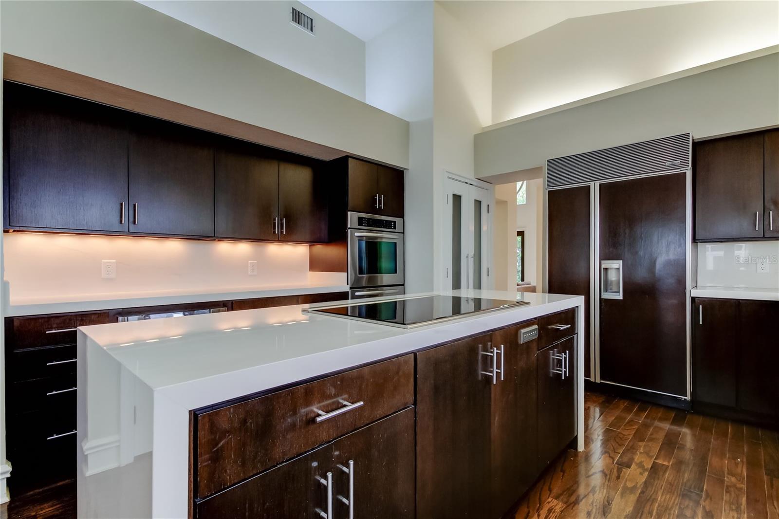 ISLAND HOMES - Residential Lease