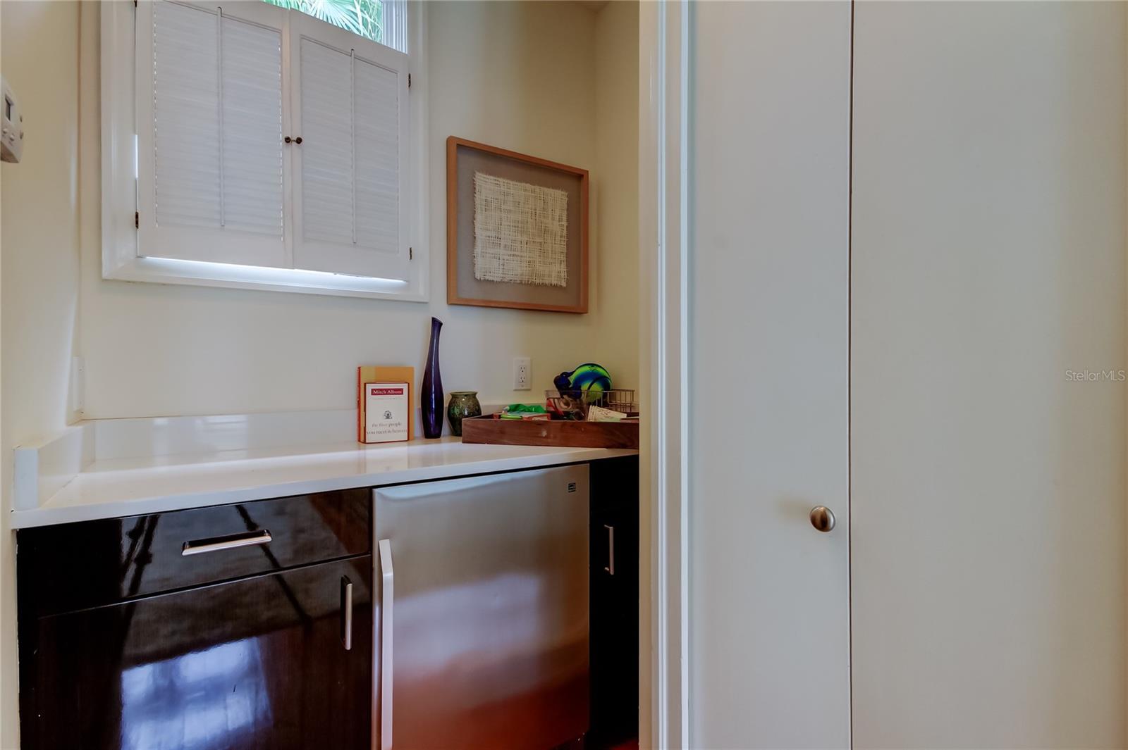 ISLAND HOMES - Residential Lease