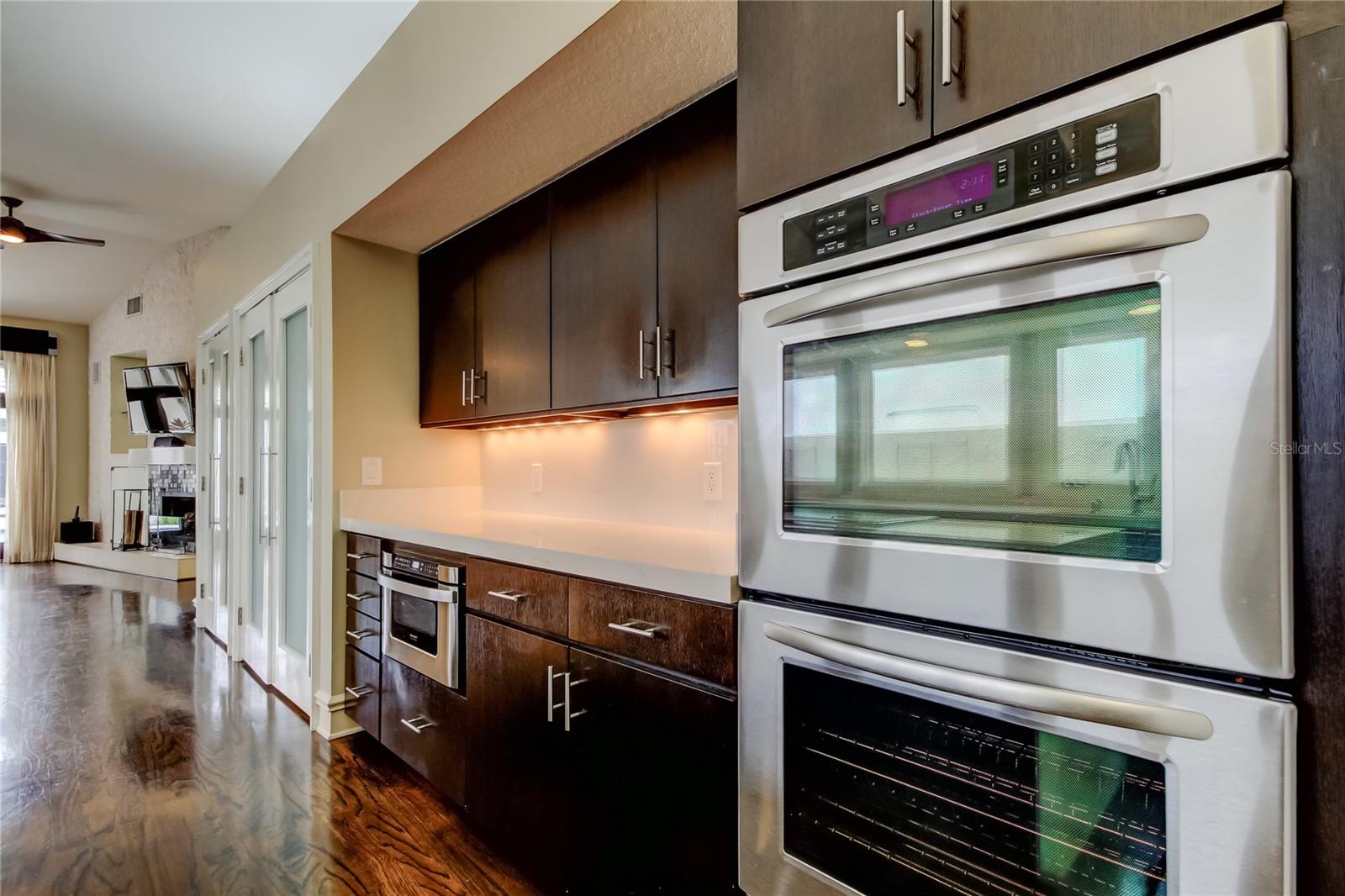 ISLAND HOMES - Residential Lease