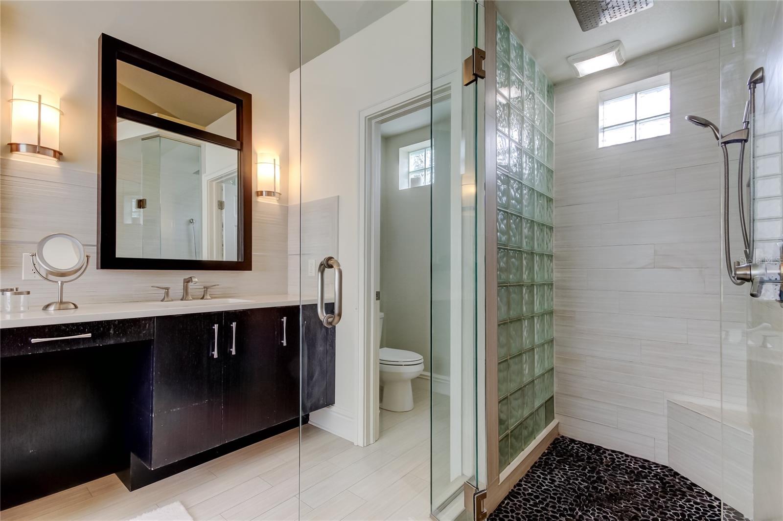 ISLAND HOMES - Residential Lease