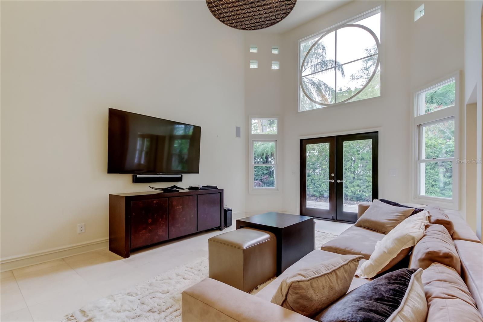 ISLAND HOMES - Residential Lease