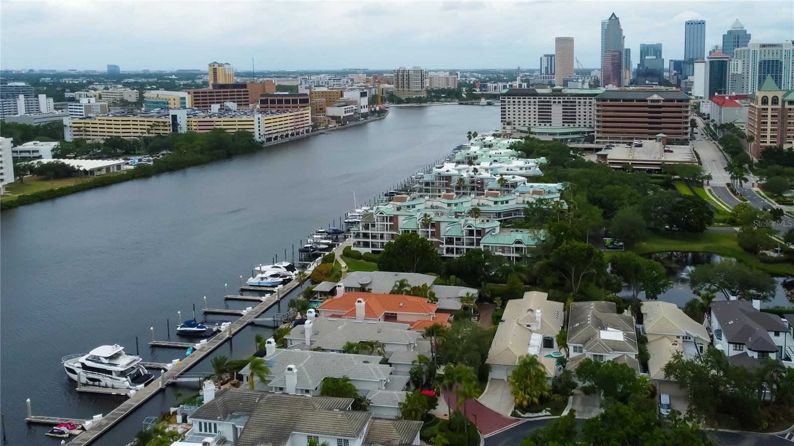 ISLAND HOMES - Residential Lease