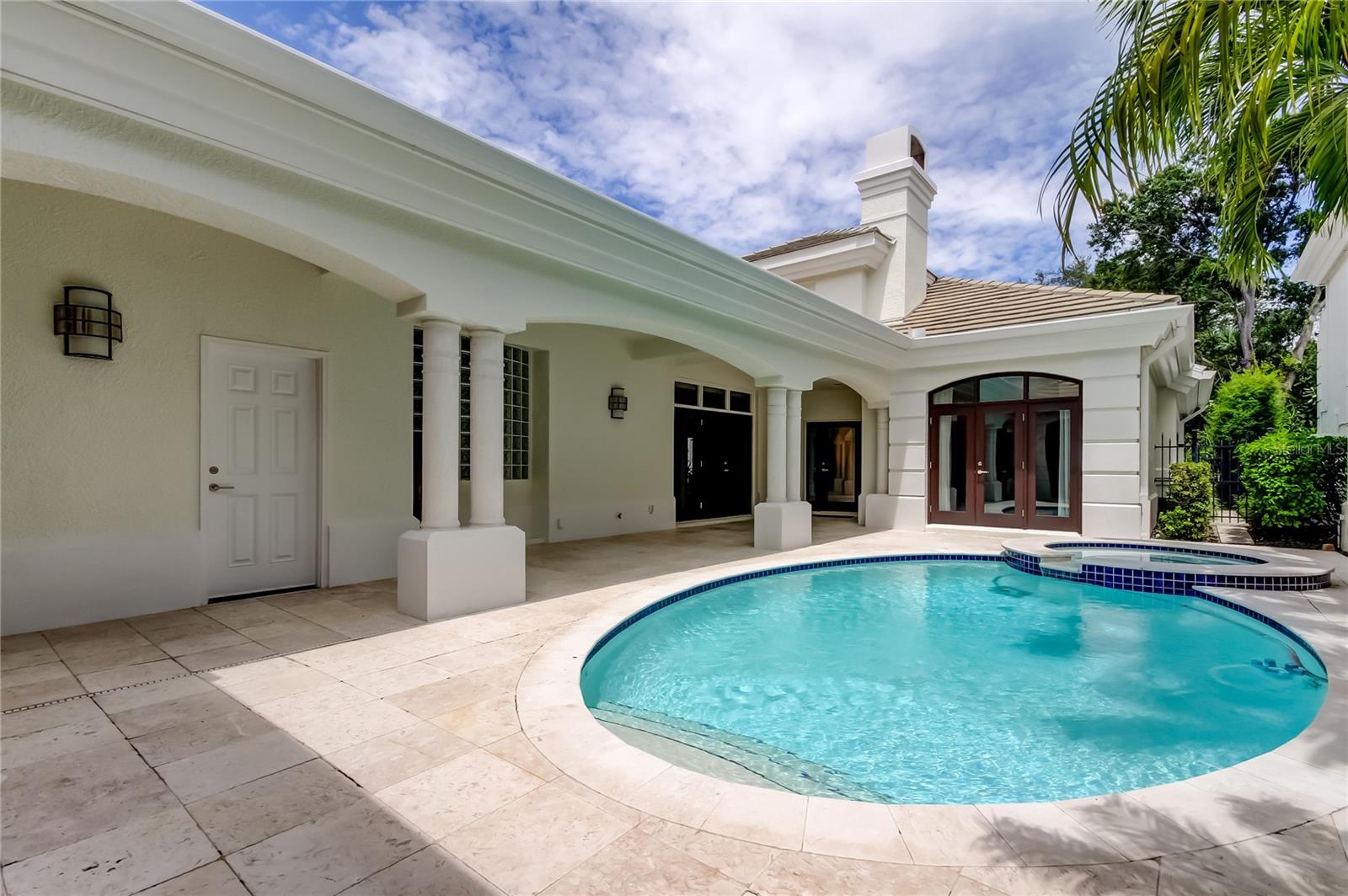 ISLAND HOMES - Residential Lease