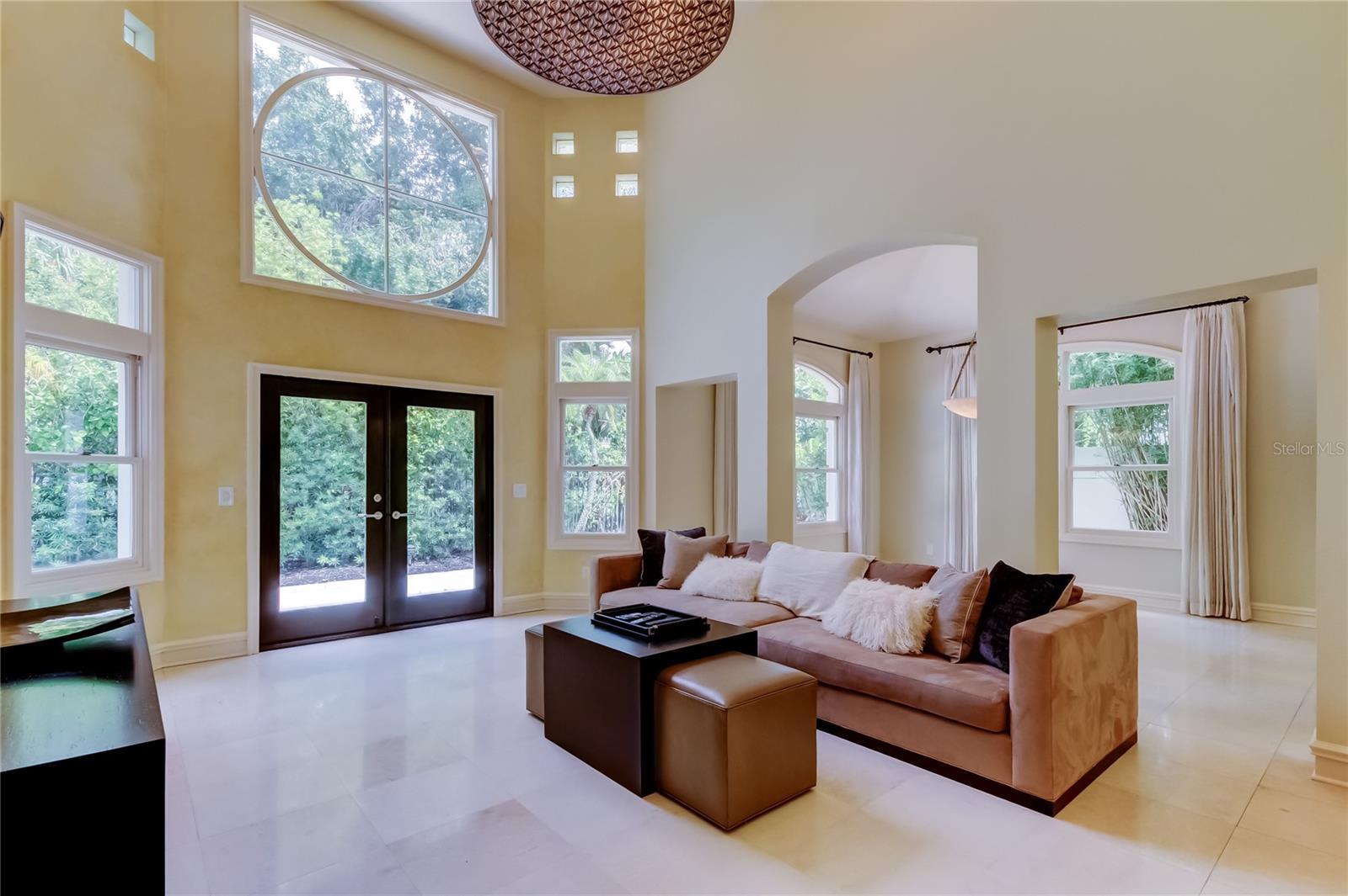 ISLAND HOMES - Residential Lease