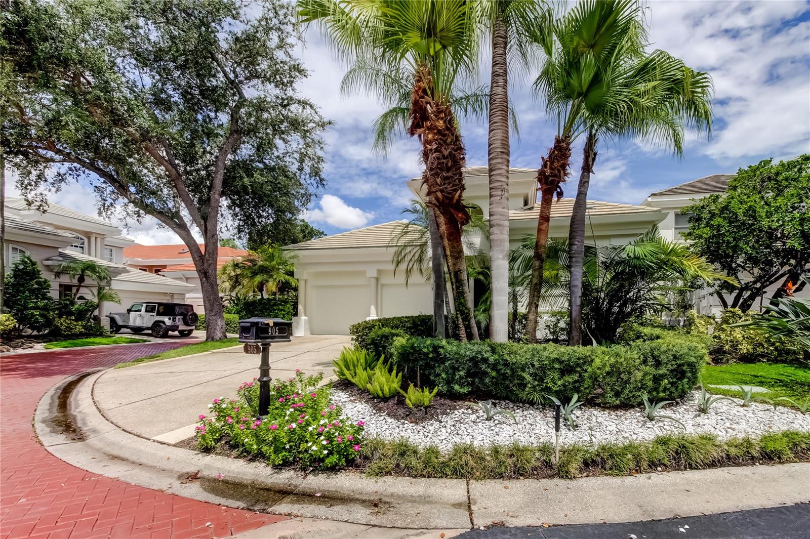 ISLAND HOMES - Residential Lease