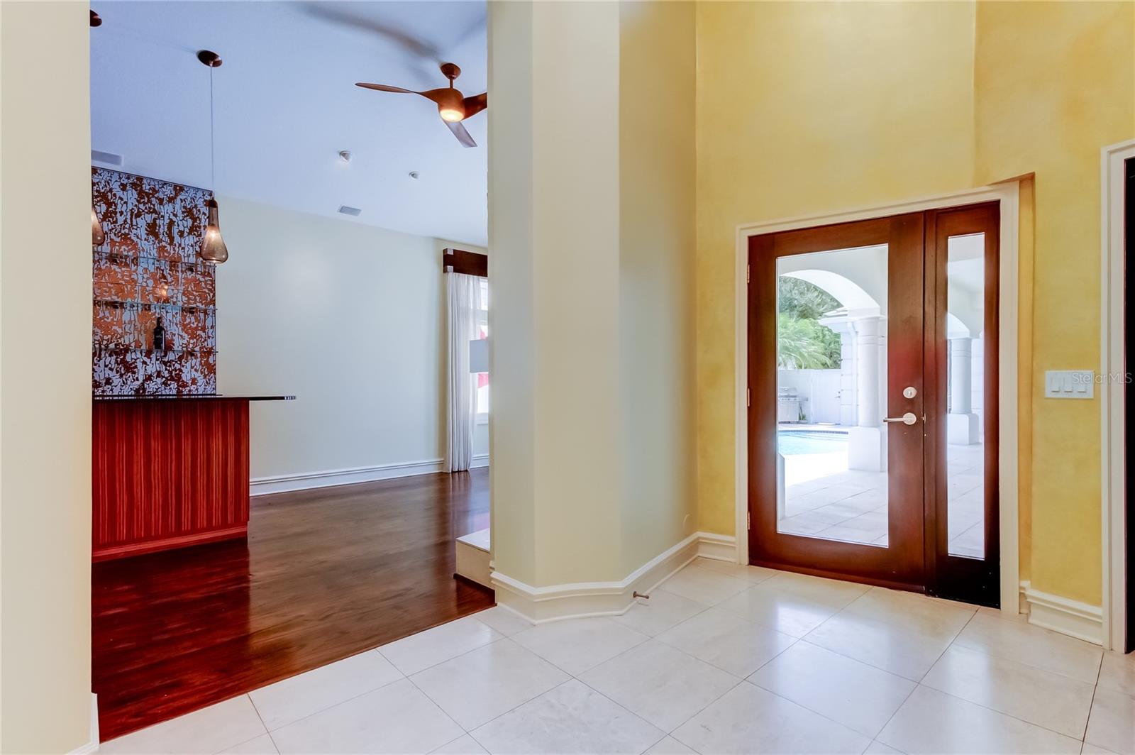 ISLAND HOMES - Residential Lease