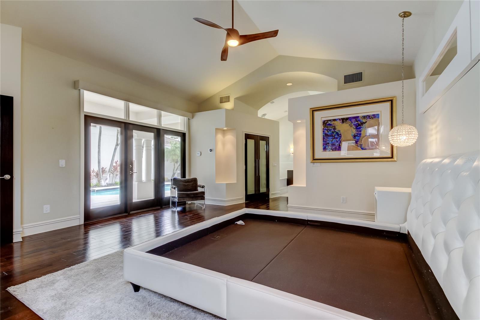 ISLAND HOMES - Residential Lease