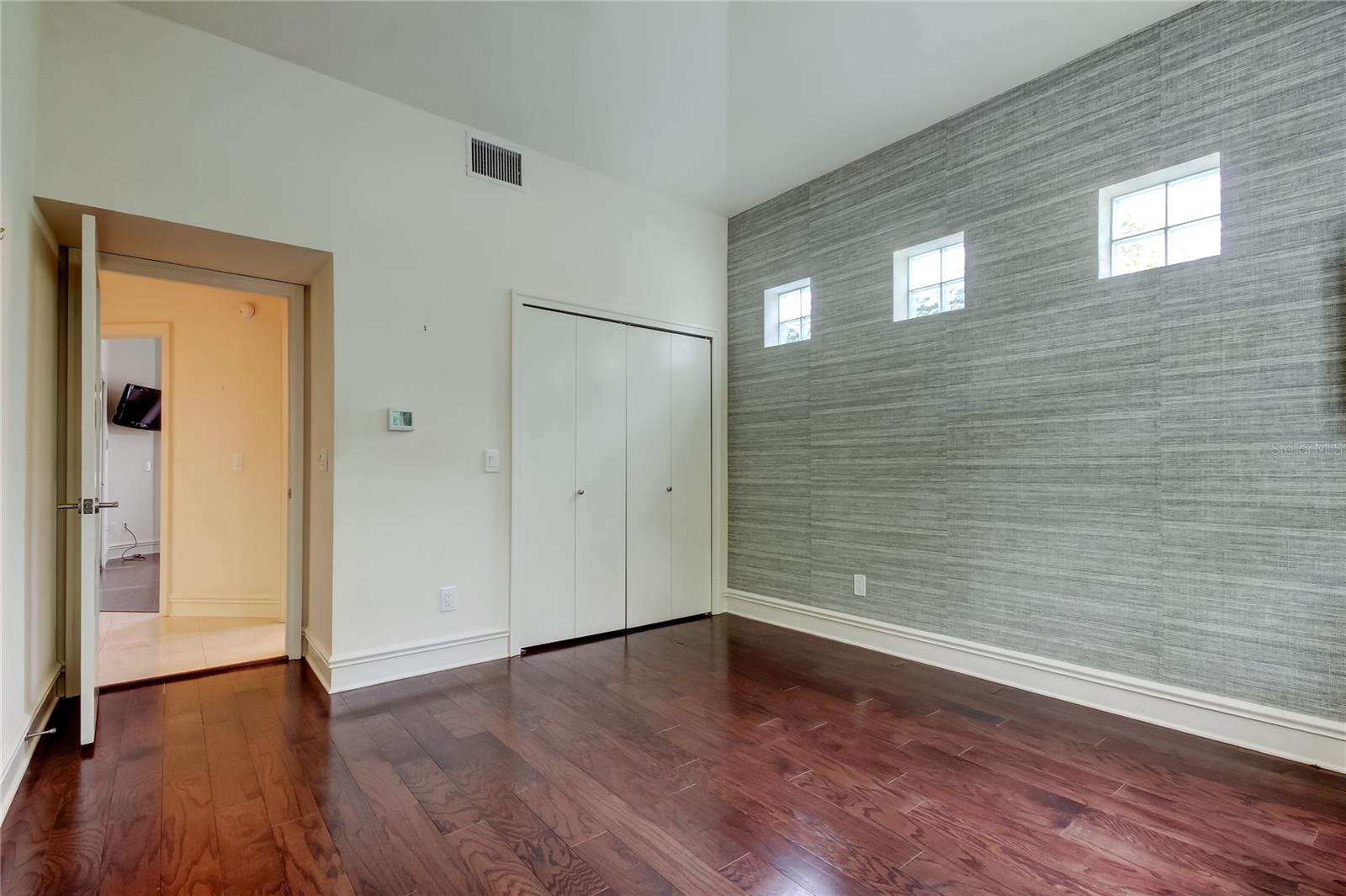 ISLAND HOMES - Residential Lease