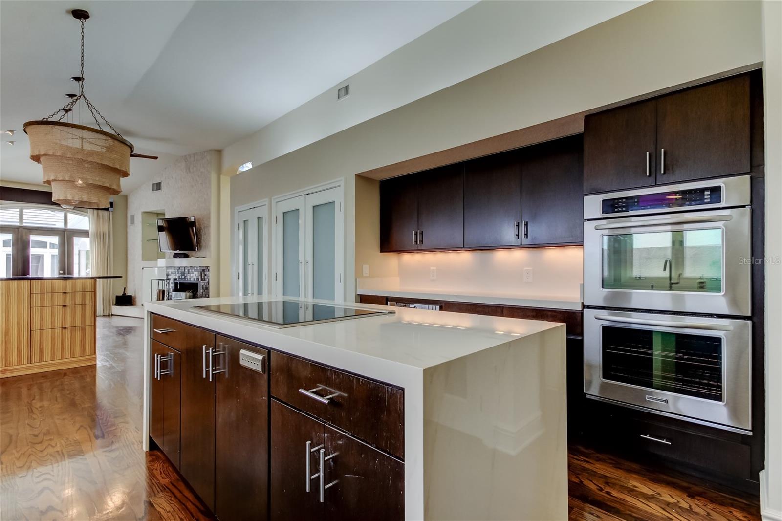 ISLAND HOMES - Residential Lease