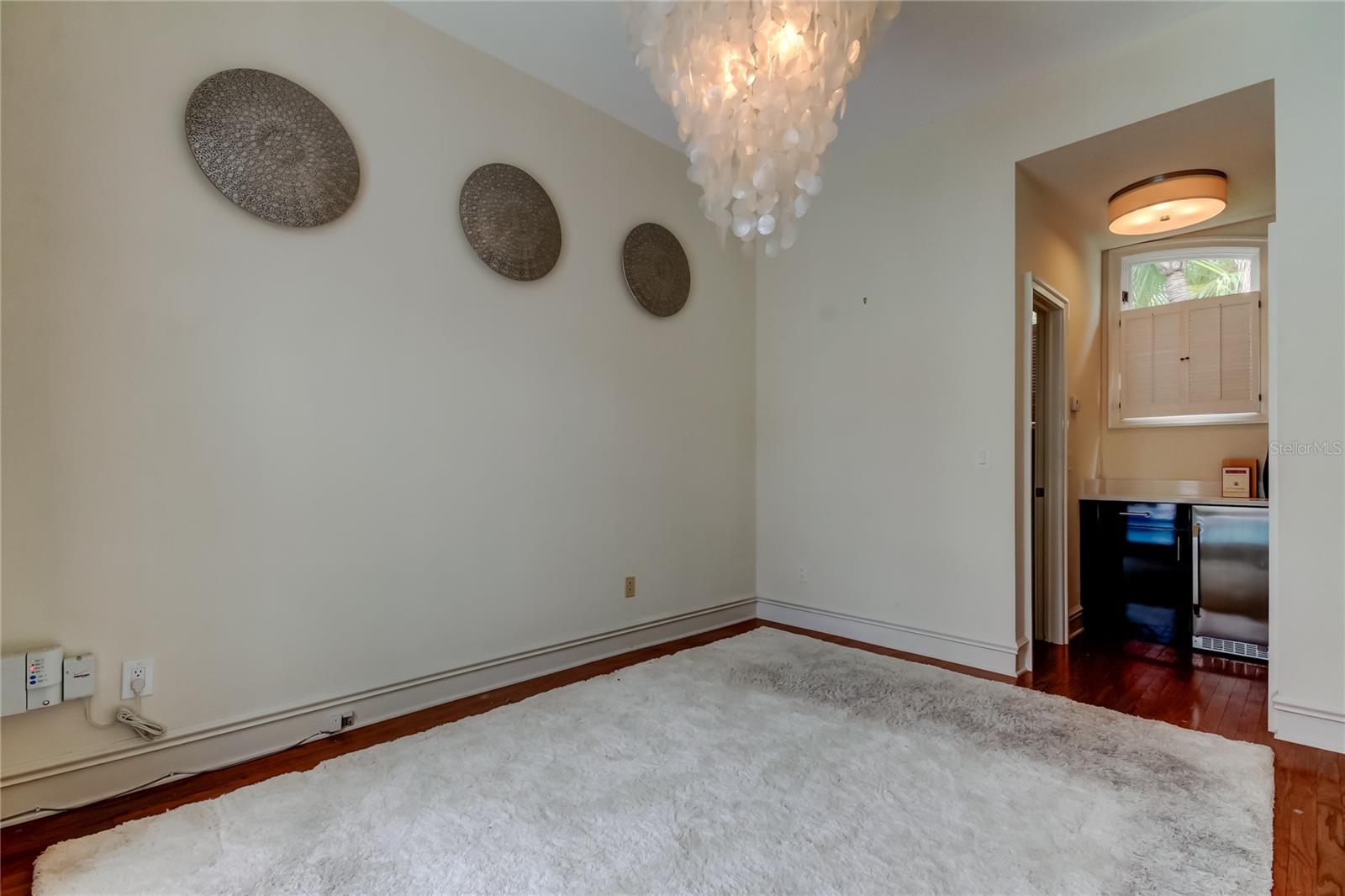 ISLAND HOMES - Residential Lease