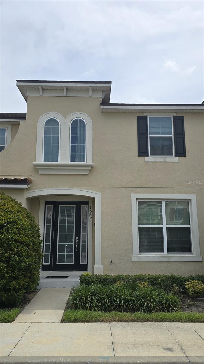1569 CAREY PALM CIRCLE