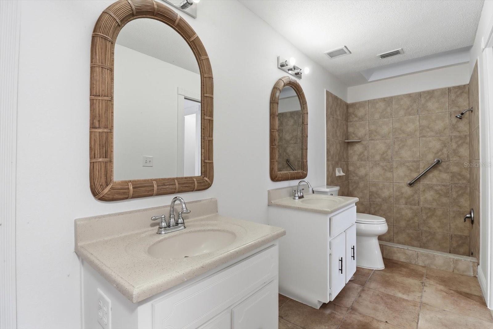 RIVER COUNTRY ESTATES - Residential