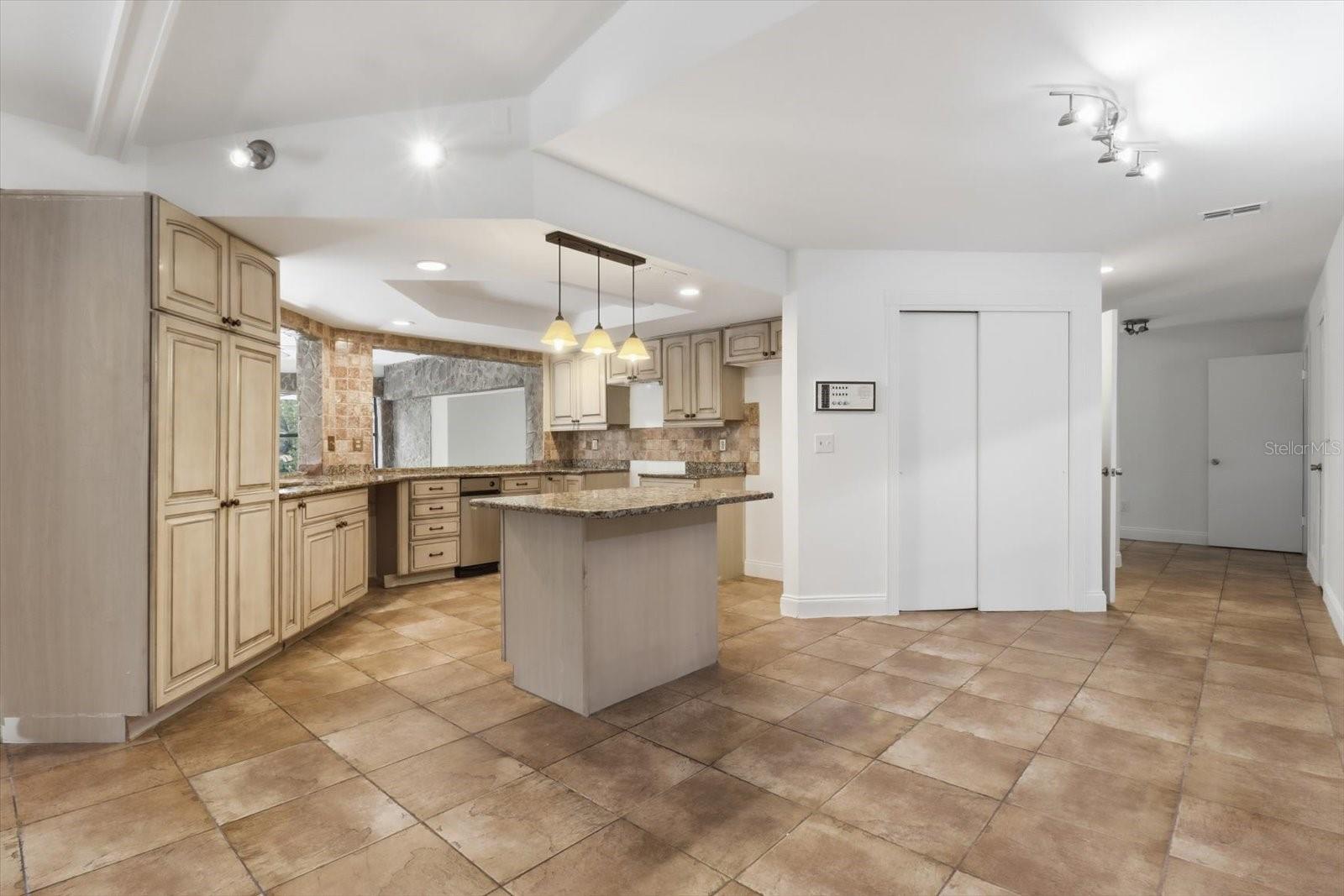 RIVER COUNTRY ESTATES - Residential