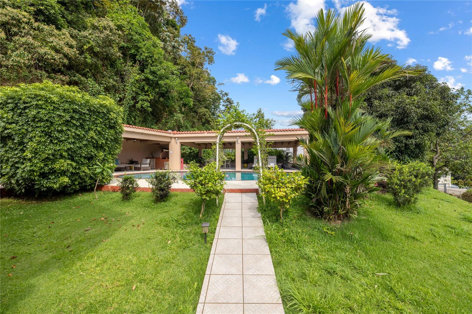 LOMAS DEL SOL - Residential