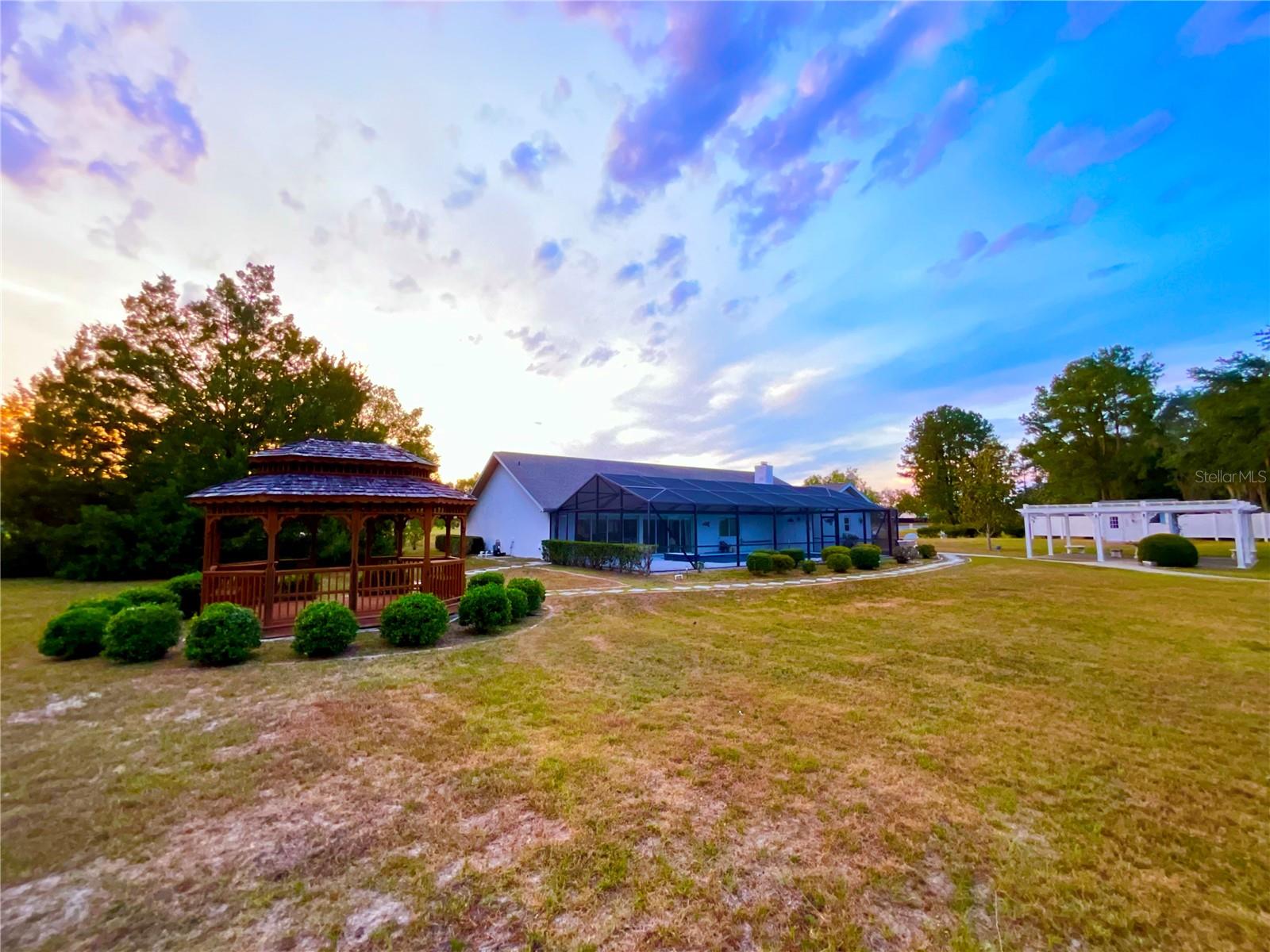 SILVER MDWS NORTH - Residential