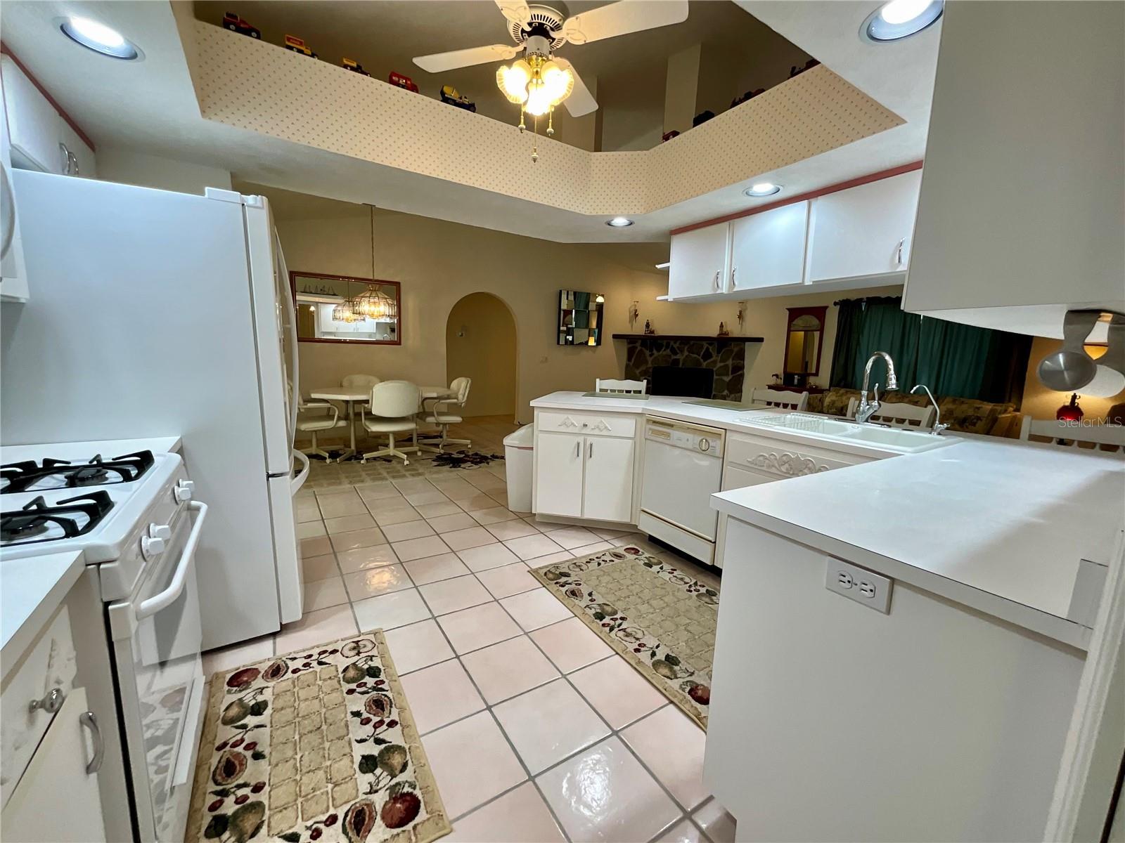 SILVER MDWS NORTH - Residential