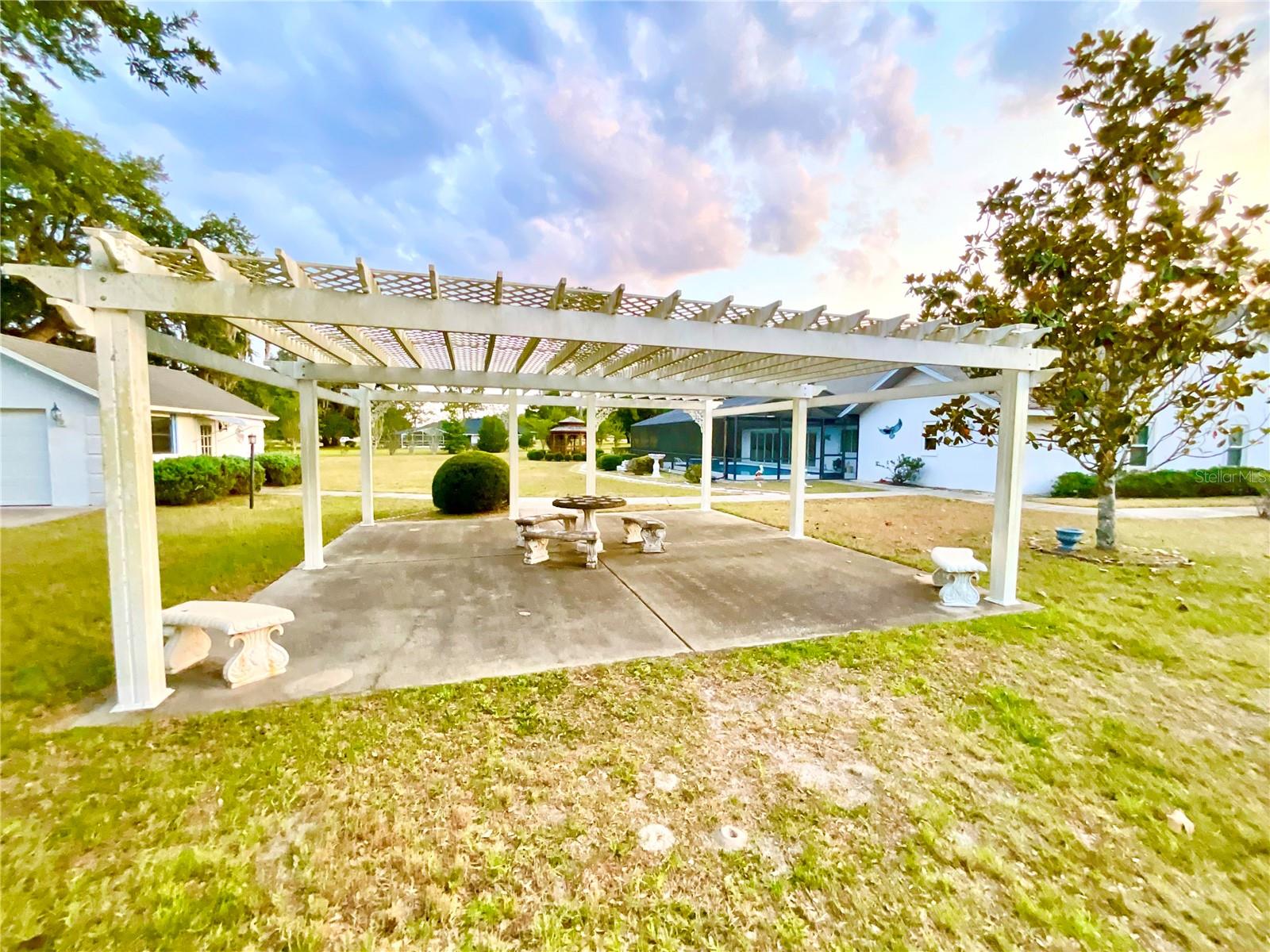 SILVER MDWS NORTH - Residential