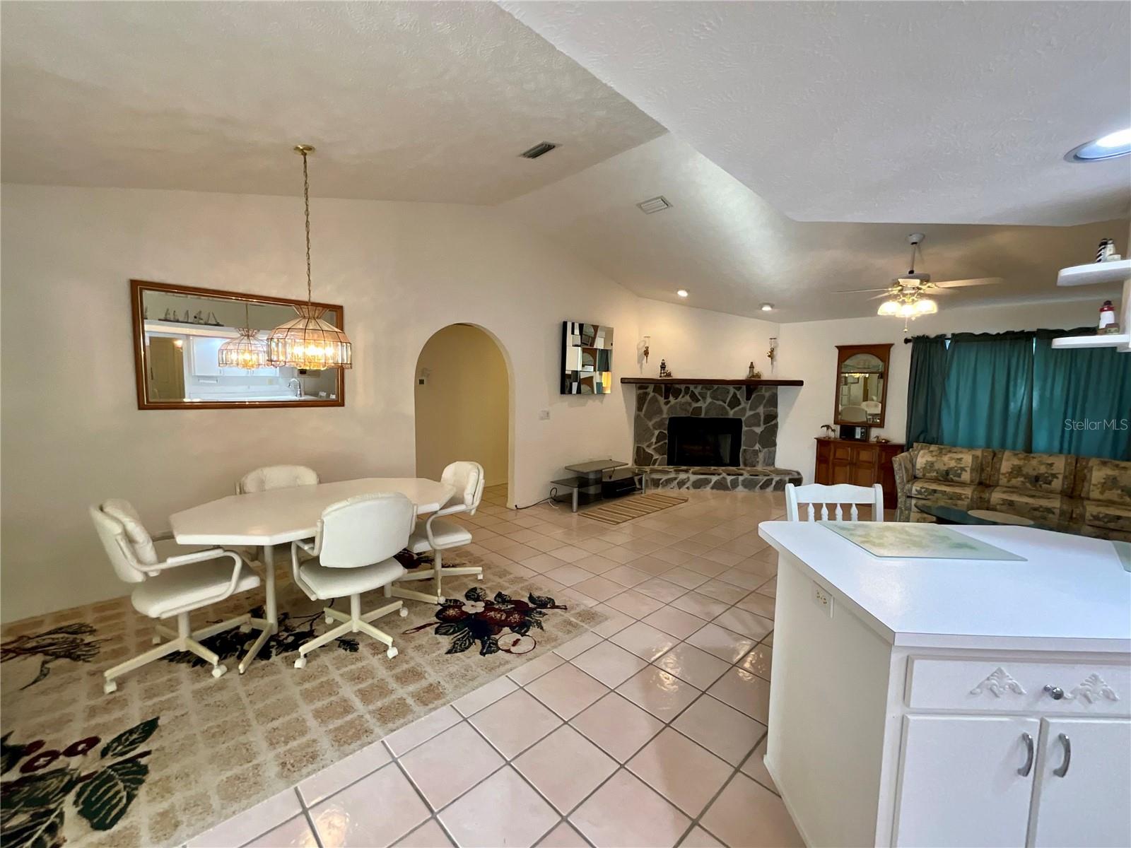 SILVER MDWS NORTH - Residential