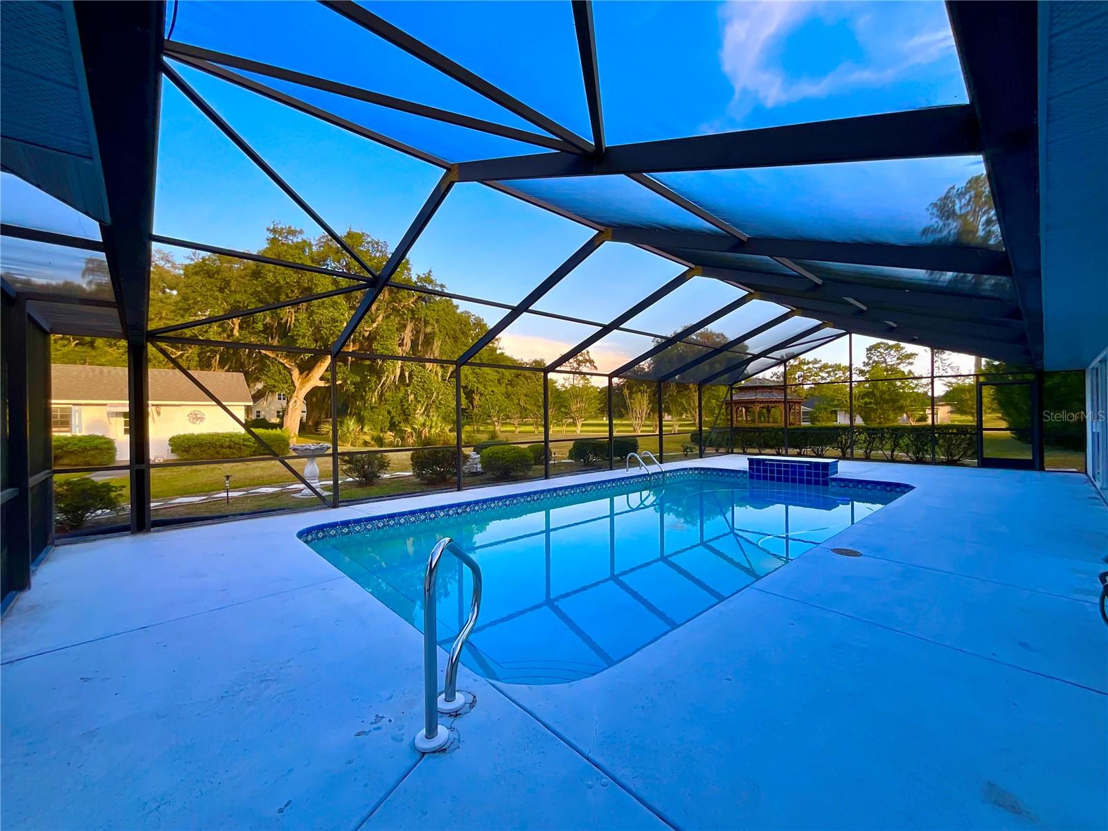 SILVER MDWS NORTH - Residential