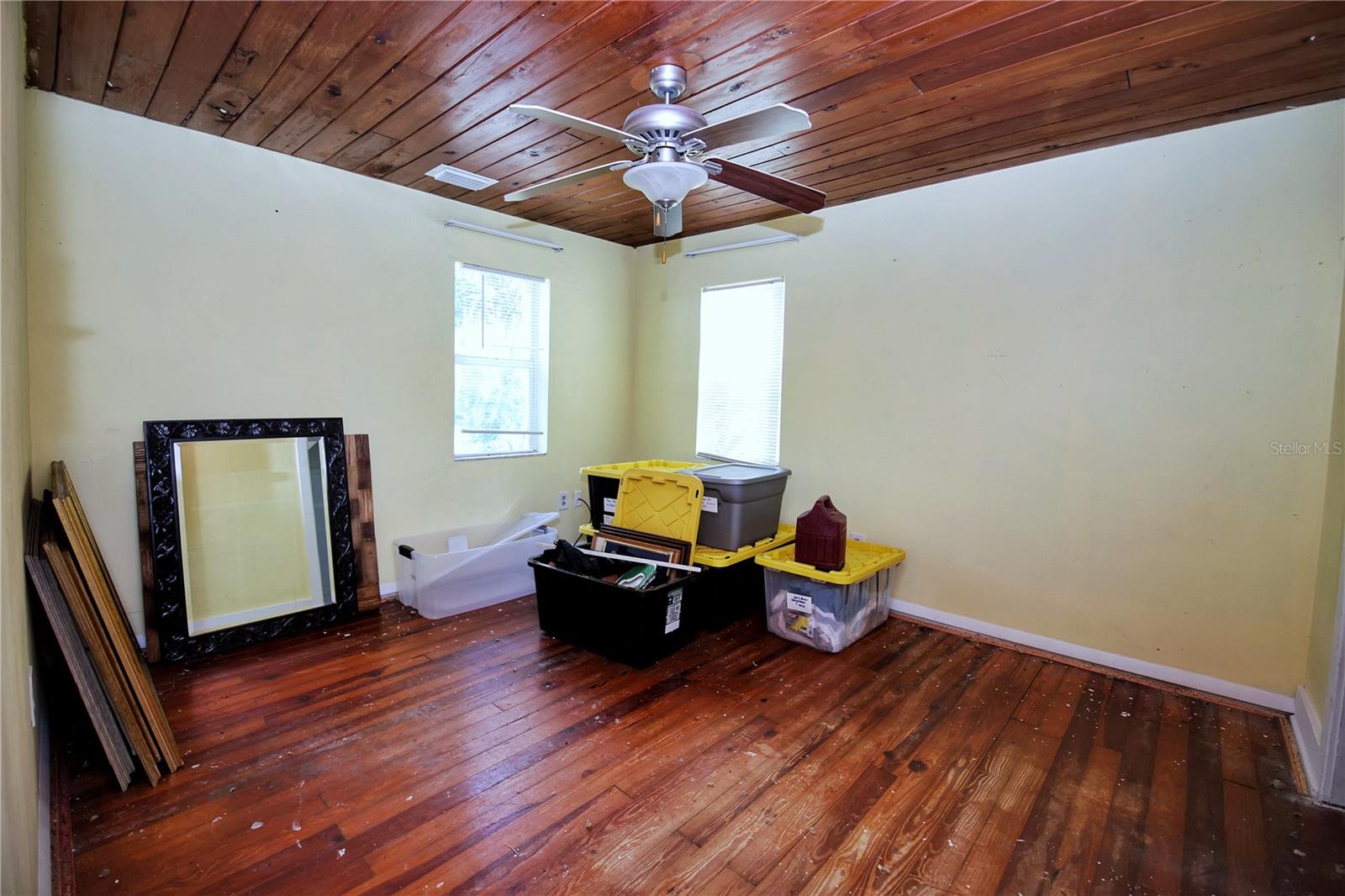 FORSTER RESUB IN HAWKS PARK - Residential