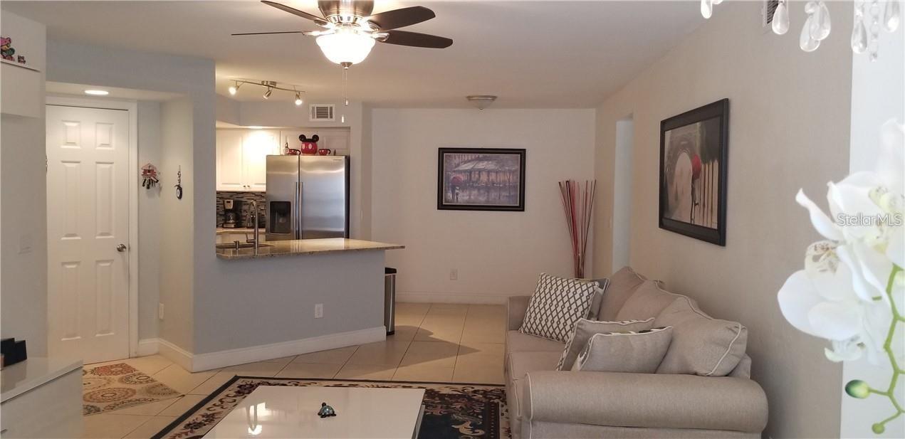 VENETIAN PLACE - Residential