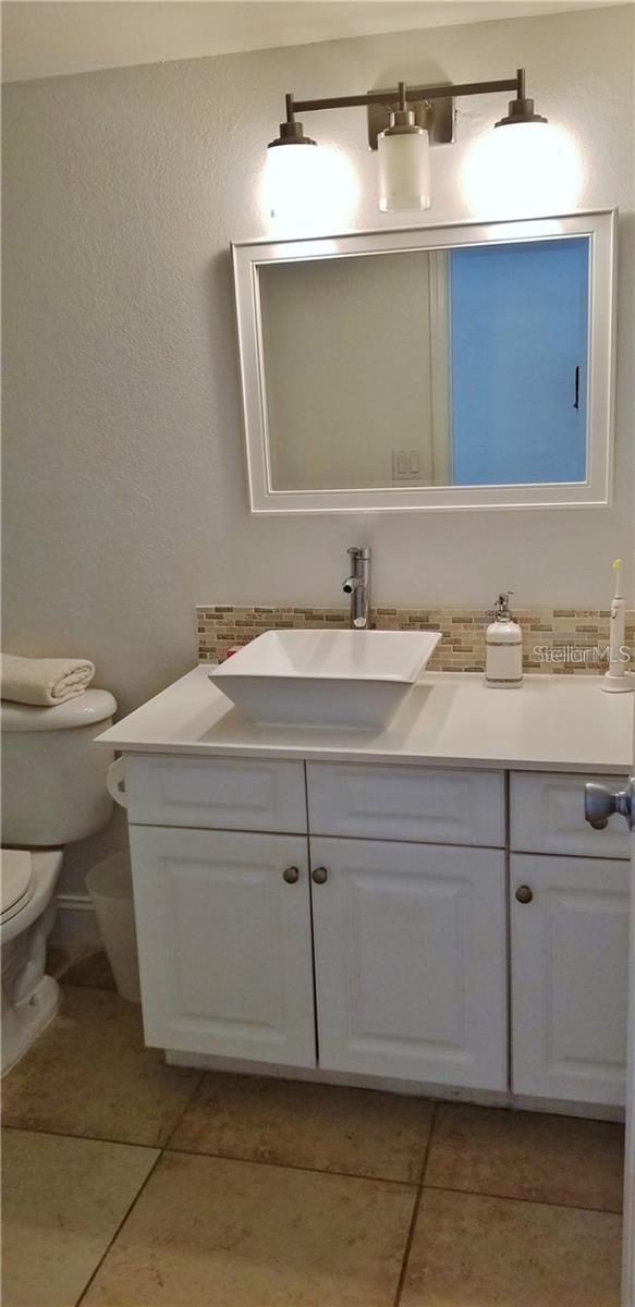 VENETIAN PLACE - Residential