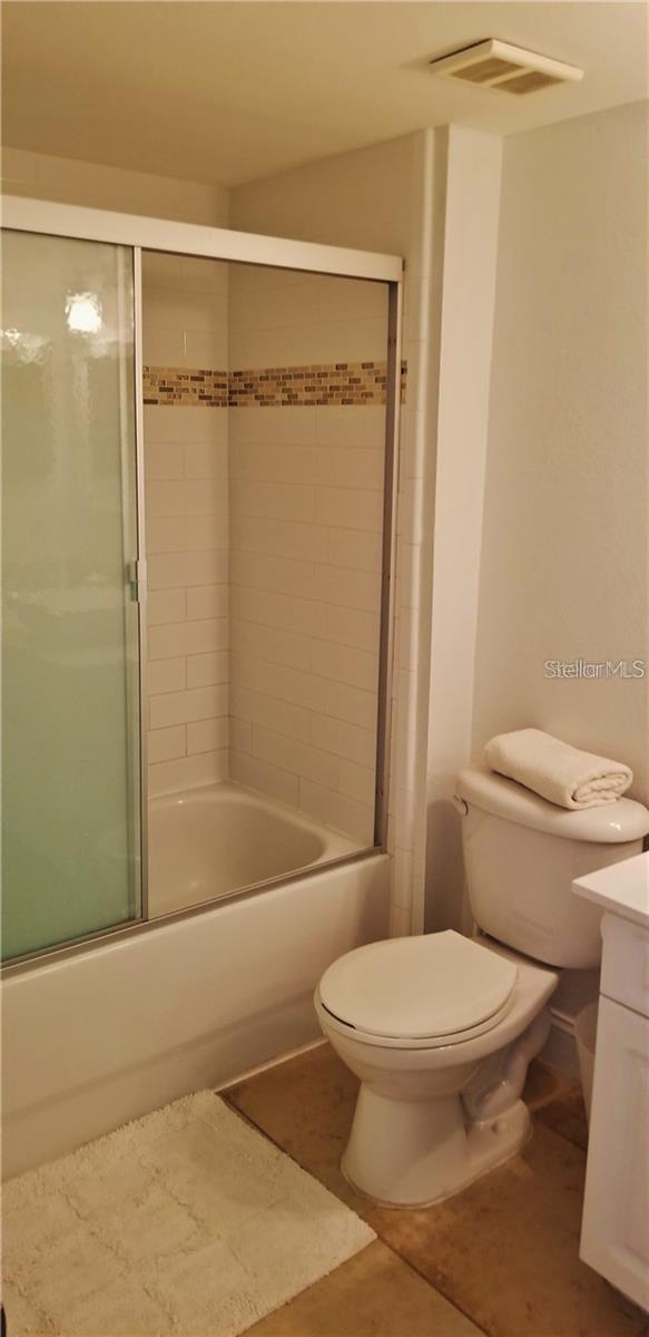 VENETIAN PLACE - Residential