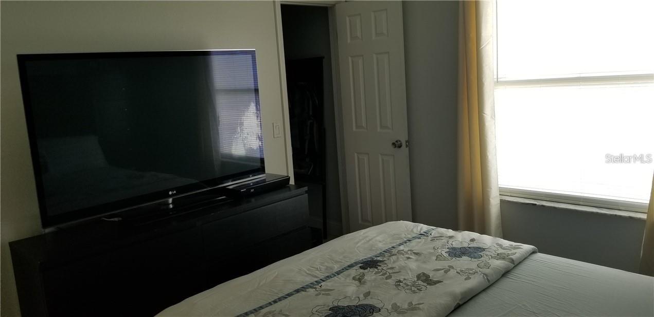 VENETIAN PLACE - Residential