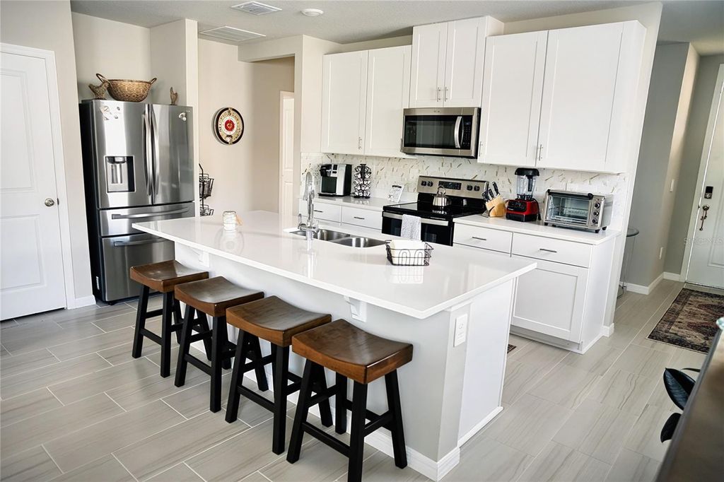 Photo of 3708 Radiant Mountain Drive, Plant City, FL 33565 (MLS # S5138321)