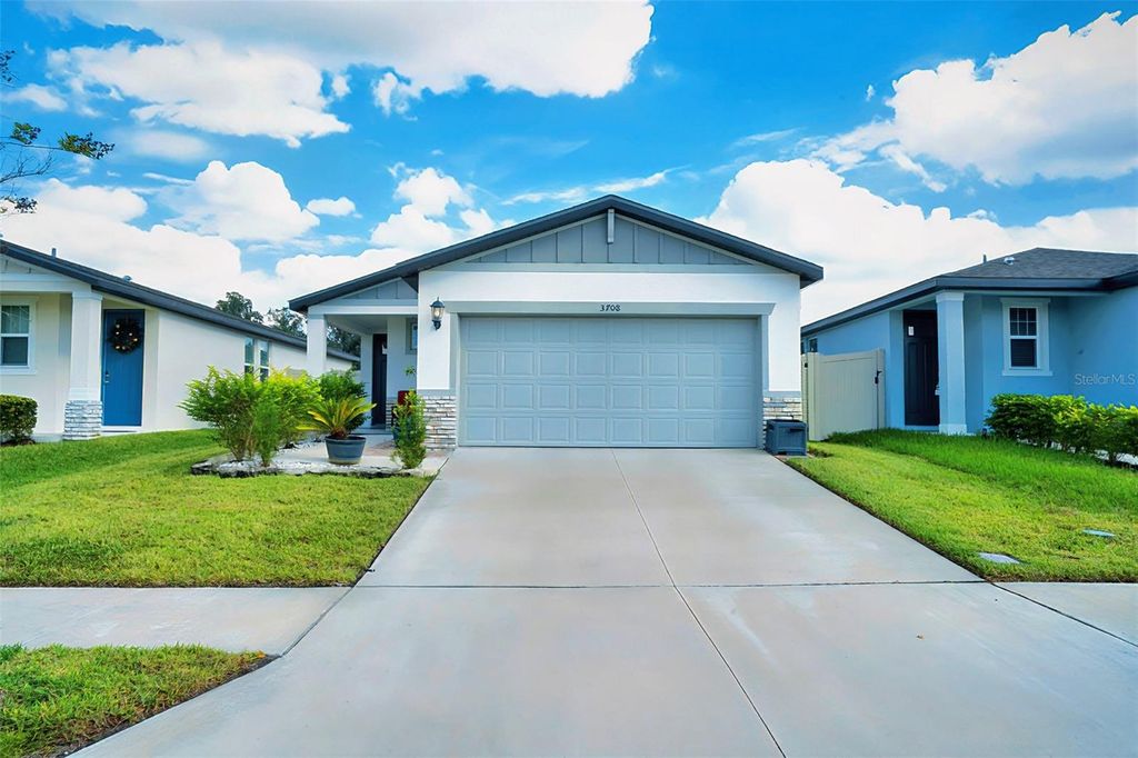 Photo of 3708 Radiant Mountain Drive, Plant City, FL 33565 (MLS # S5138321)