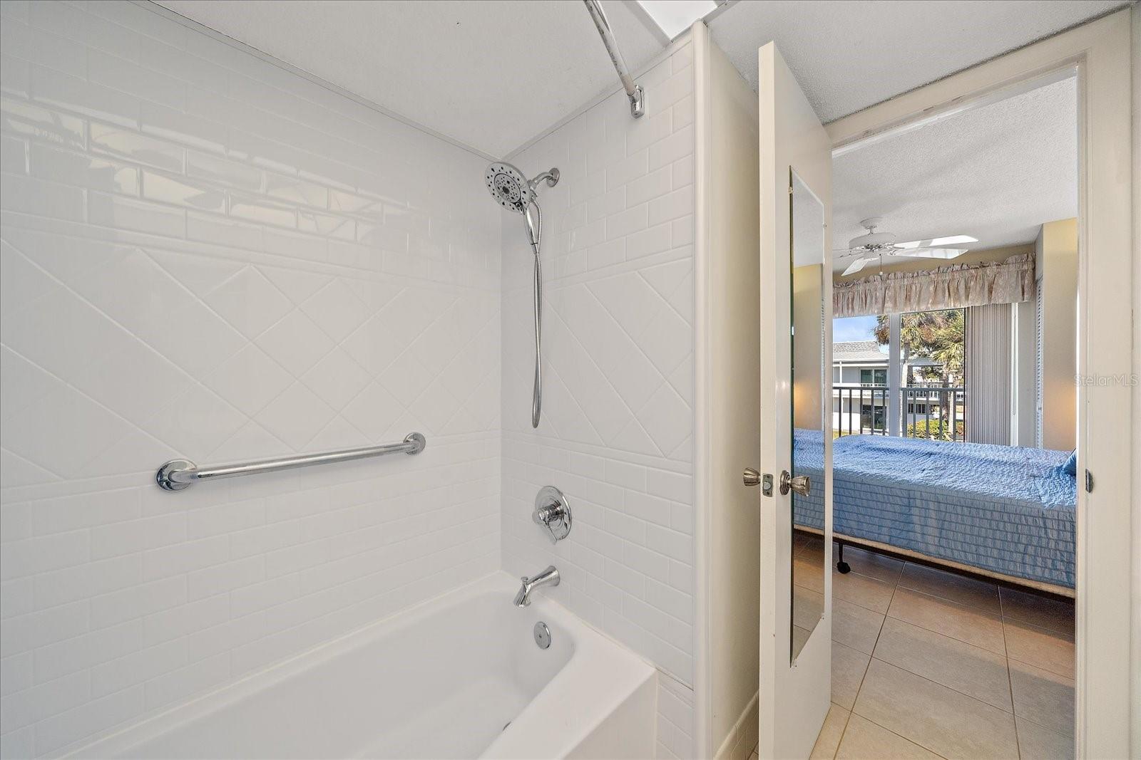 BAHIA VISTA GULF - Residential