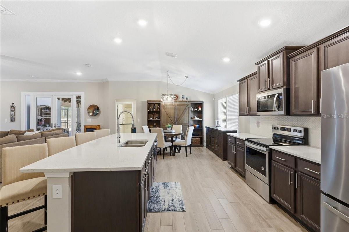 ROCK SPGS FARMS - Residential