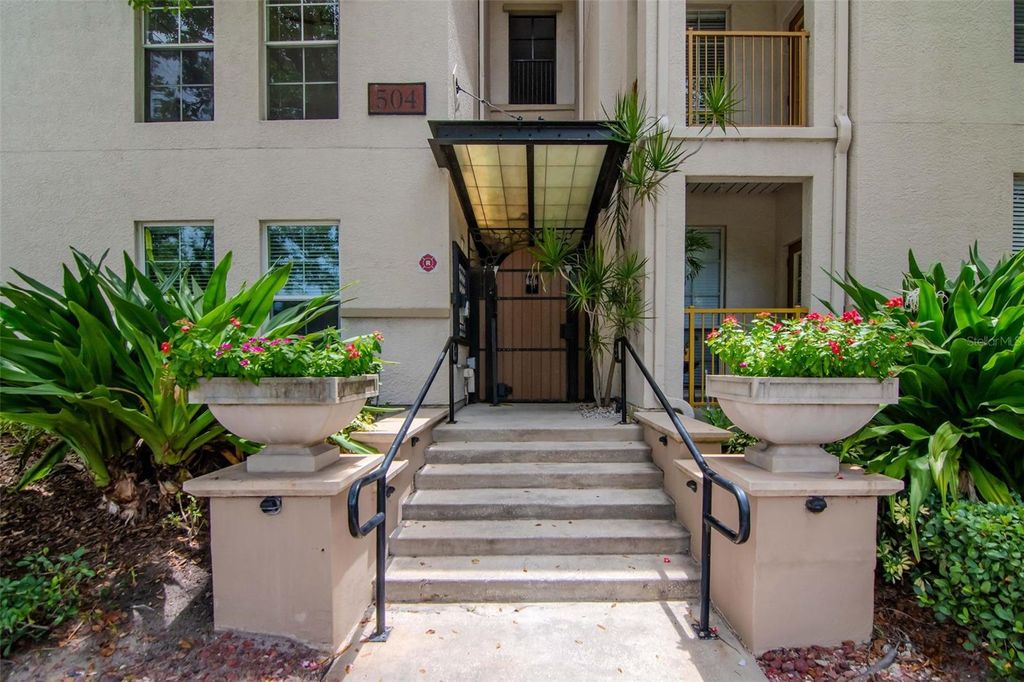 Photo of 504 S Armenia Avenue #1311, Tampa, FL 33609 (MLS # TB8447189)