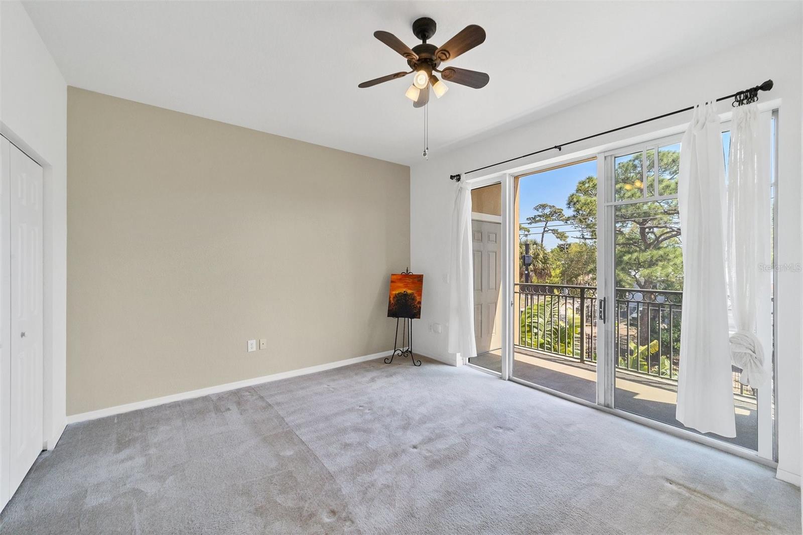 BROADWAY PROMENADE - Residential Lease