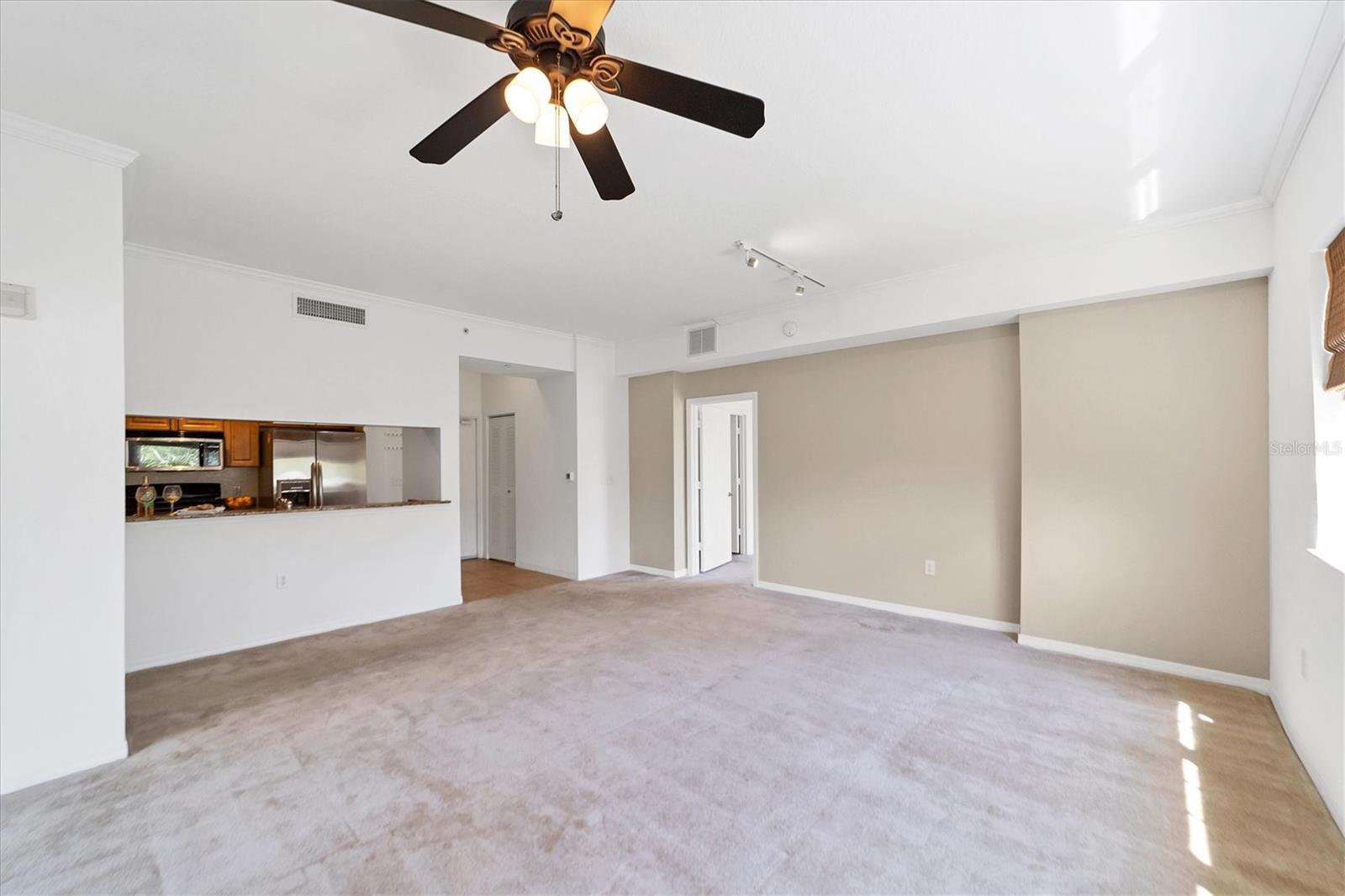 BROADWAY PROMENADE - Residential Lease