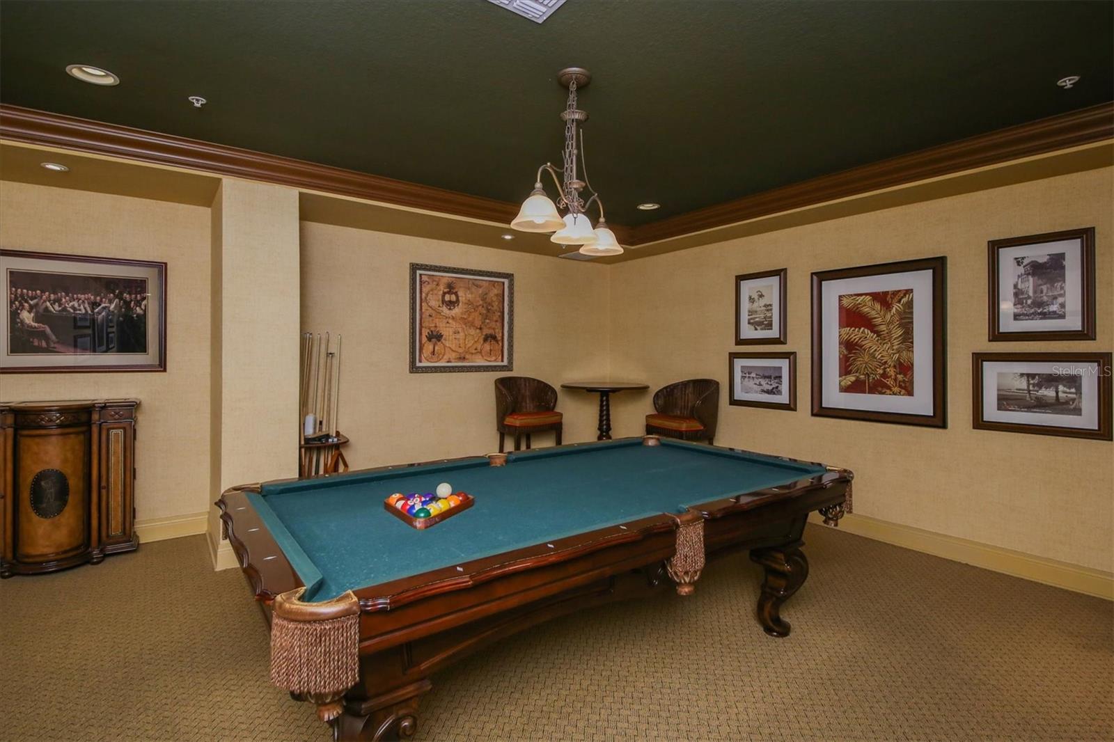 BROADWAY PROMENADE - Residential Lease